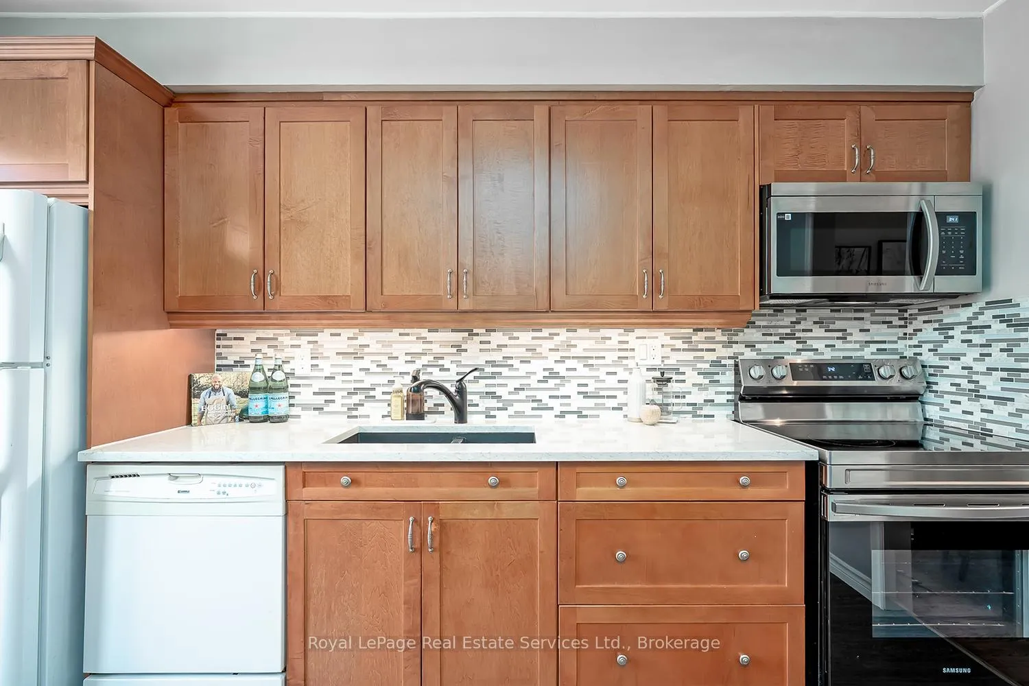 Photo 12 of 1573 Westminster Place, Burlington, Mountainside — HOMEH