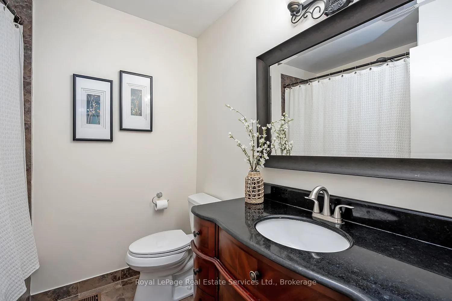 Photo 18 of 1573 Westminster Place, Burlington, Mountainside — HOMEH