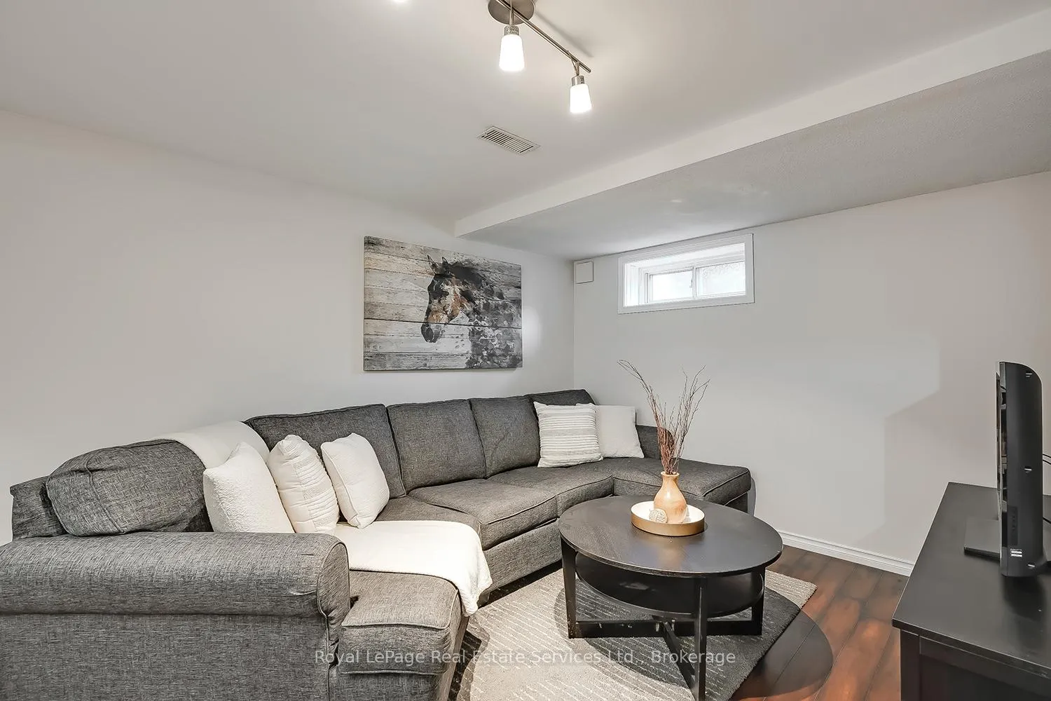Photo 25 of 1573 Westminster Place, Burlington, Mountainside — HOMEH