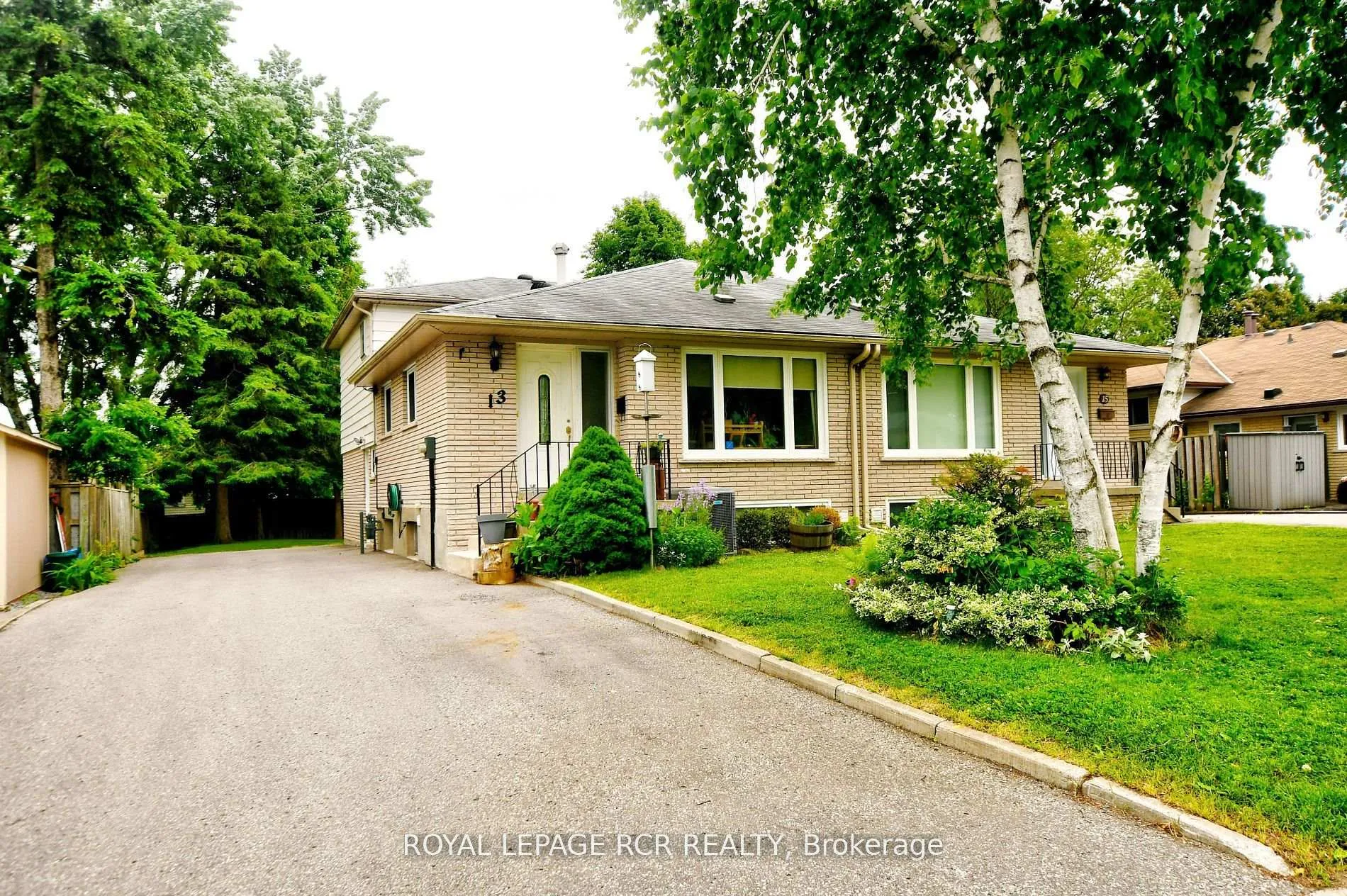 Photo 1 of 13 McDonald Drive, Aurora, Aurora Heights — HOMEH