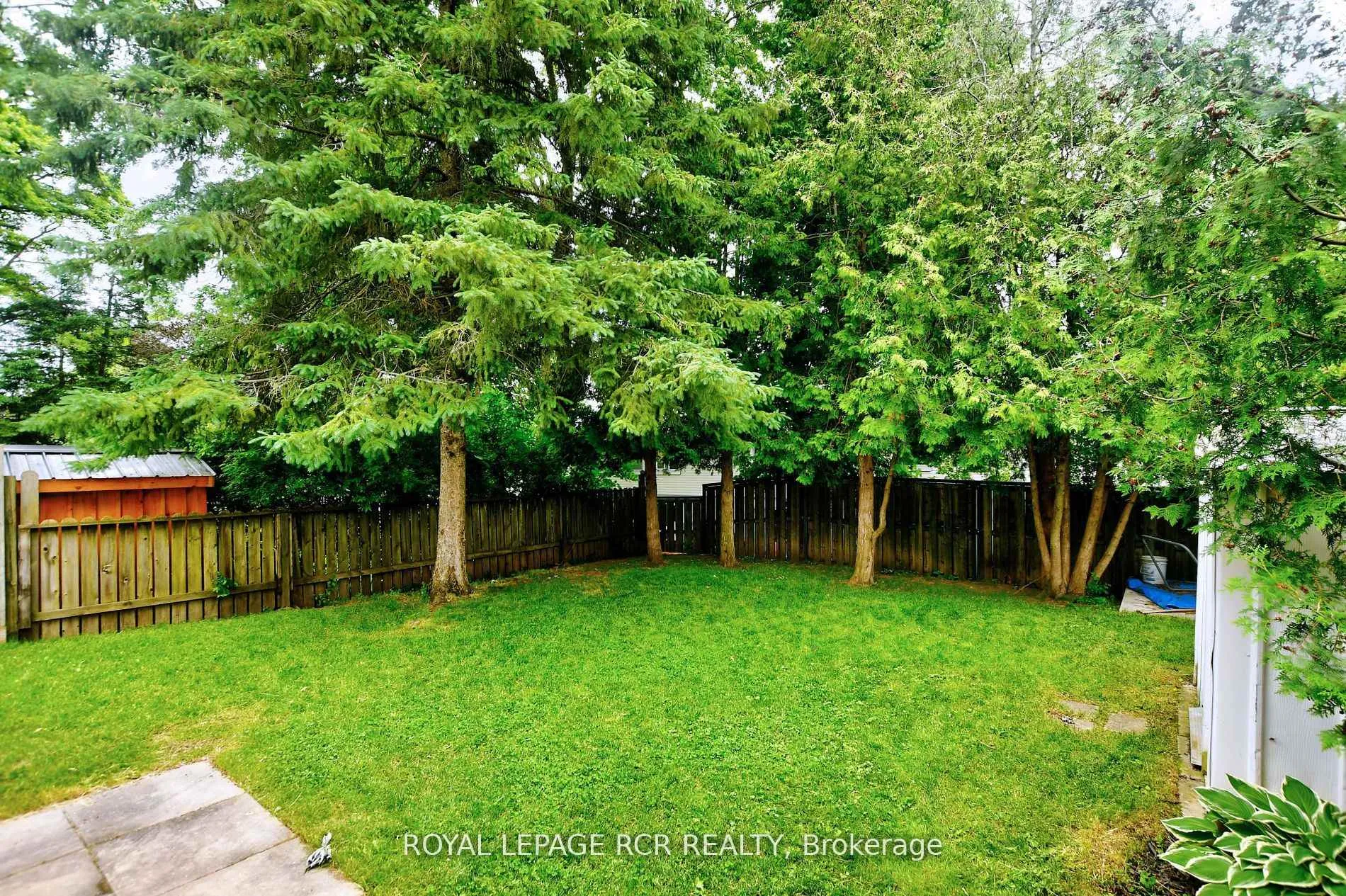Photo 7 of 13 McDonald Drive, Aurora, Aurora Heights — HOMEH