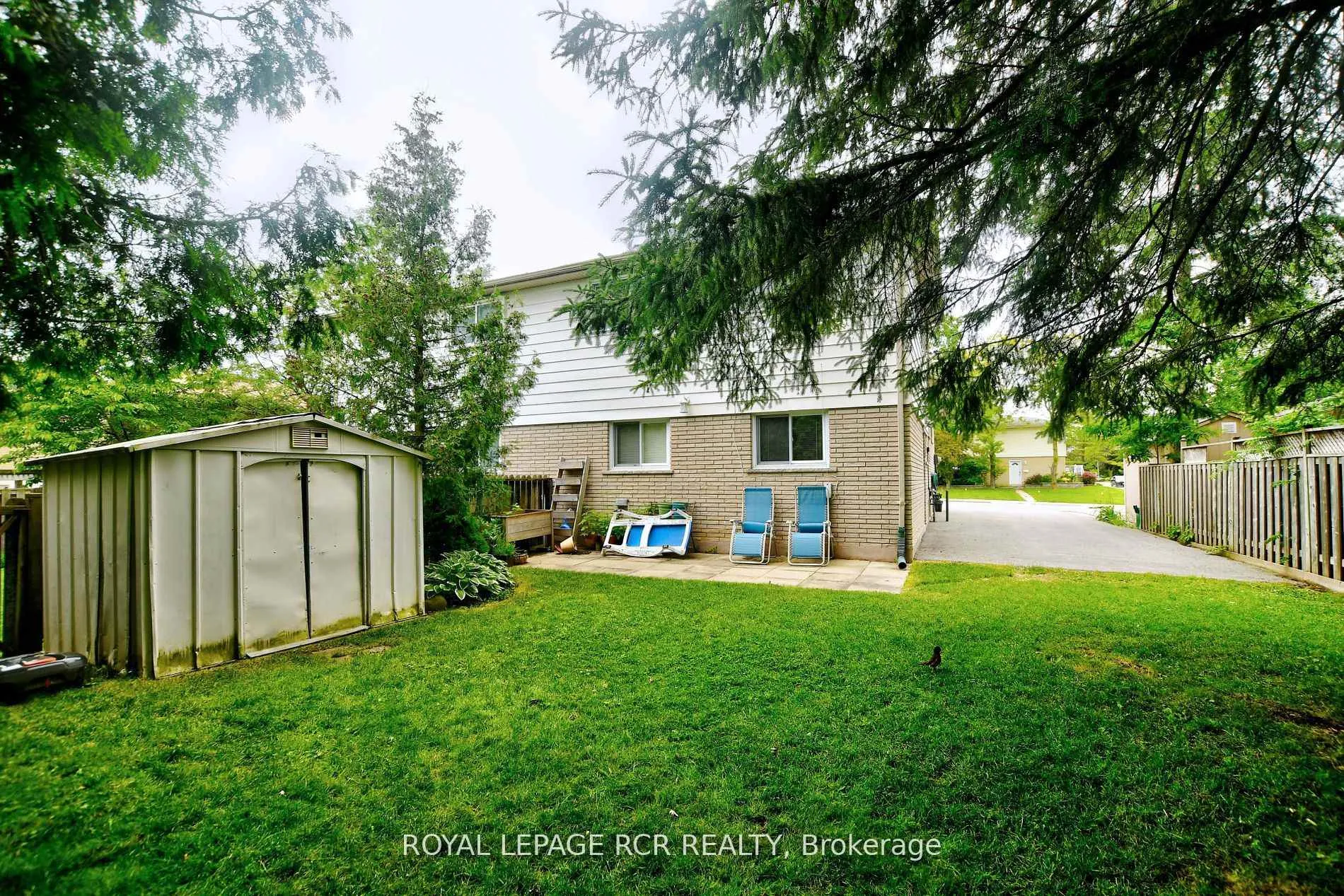 Photo 10 of 13 McDonald Drive, Aurora, Aurora Heights — HOMEH