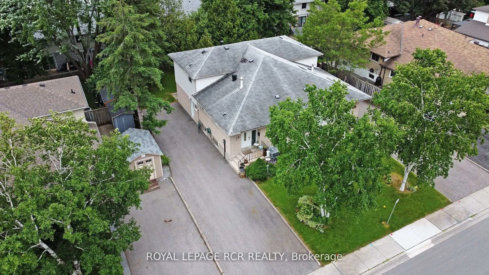 Photo 14 of 13 McDonald Drive, Aurora, Aurora Heights — HOMEH