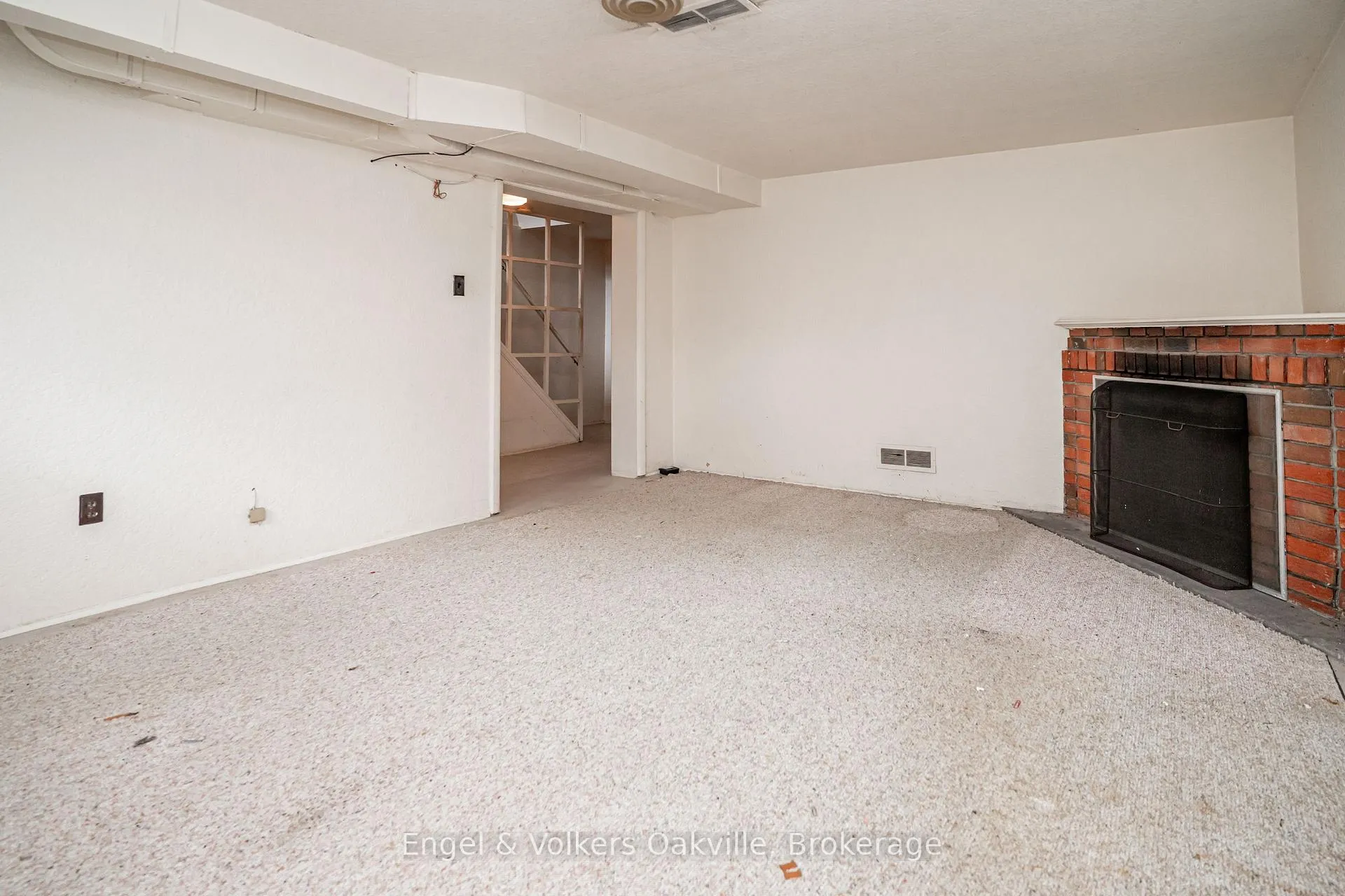 Photo 34 of 98 Prince Edward Drive S, Etobicoke, Stonegate-Queensway — HOMEH
