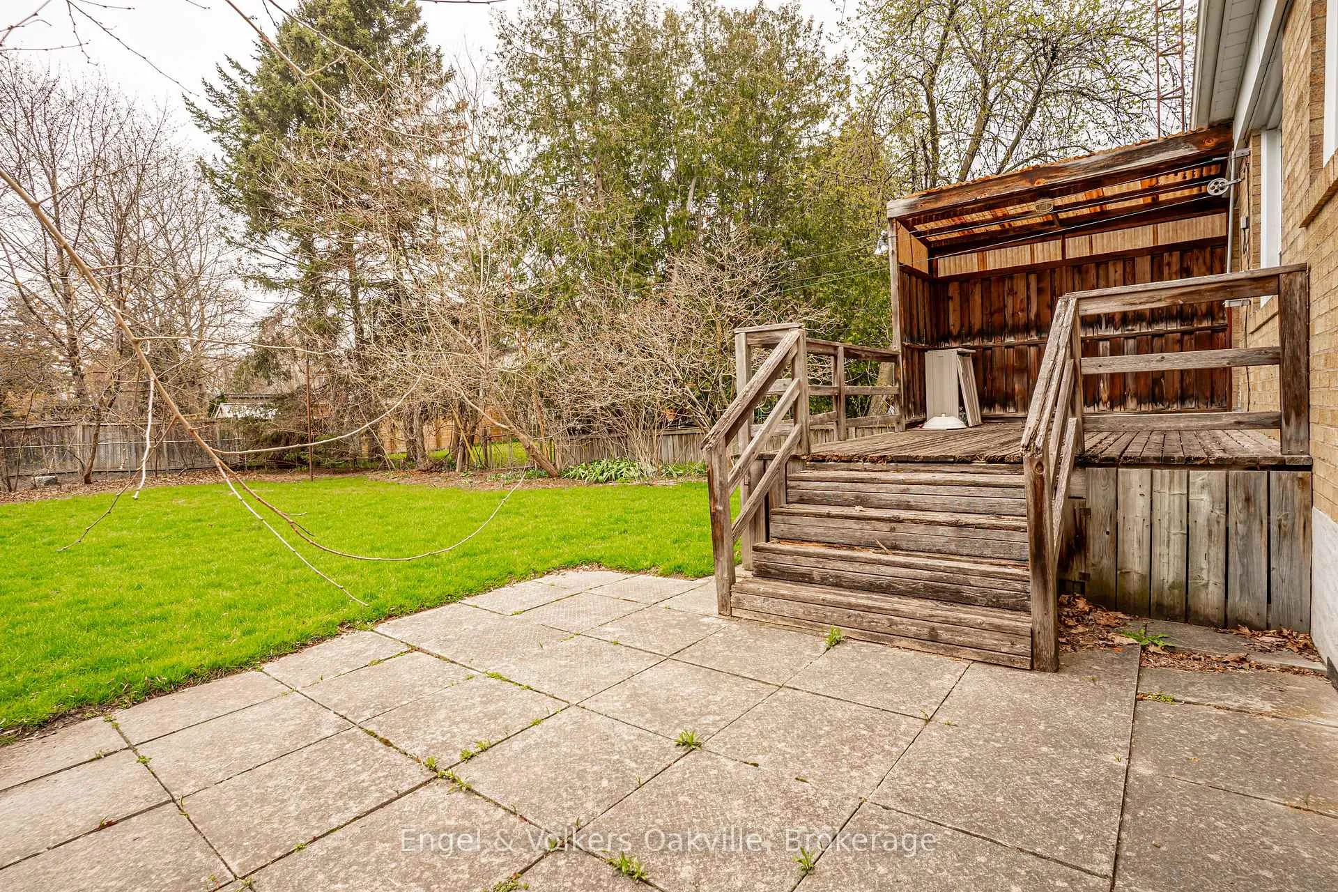 Photo 37 of 98 Prince Edward Drive S, Etobicoke, Stonegate-Queensway — HOMEH
