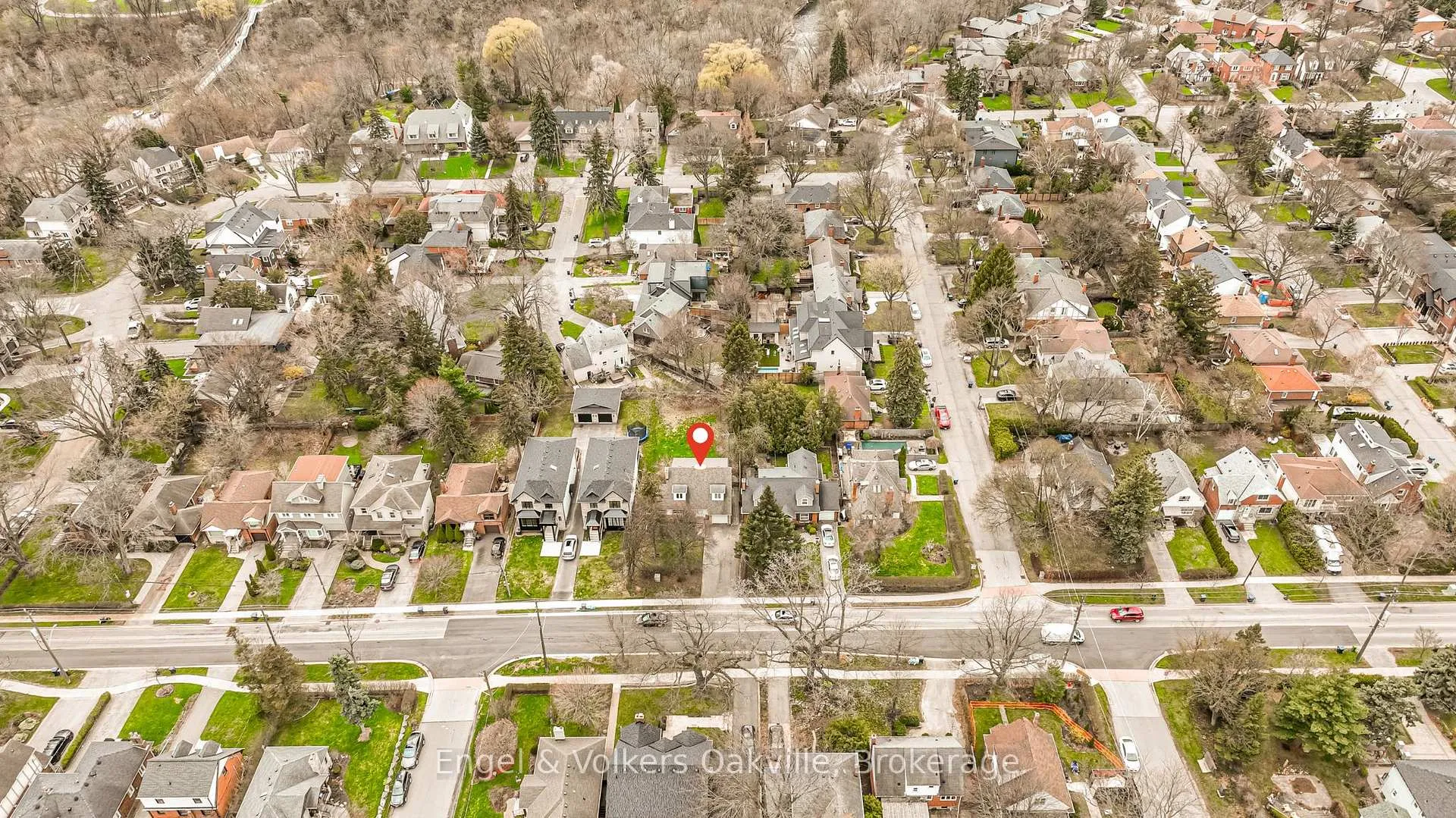 Photo 44 of 98 Prince Edward Drive S, Etobicoke, Stonegate-Queensway — HOMEH