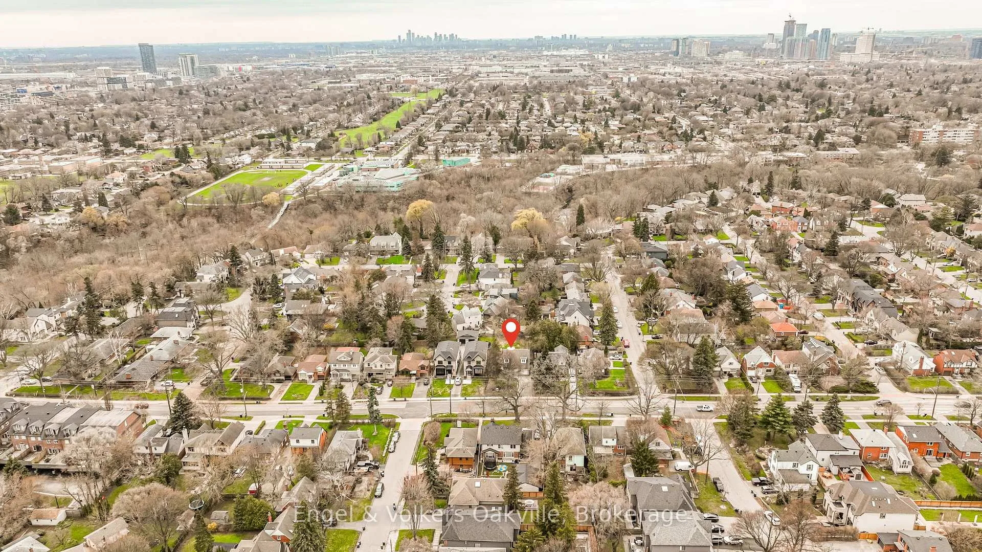 Photo 48 of 98 Prince Edward Drive S, Etobicoke, Stonegate-Queensway — HOMEH