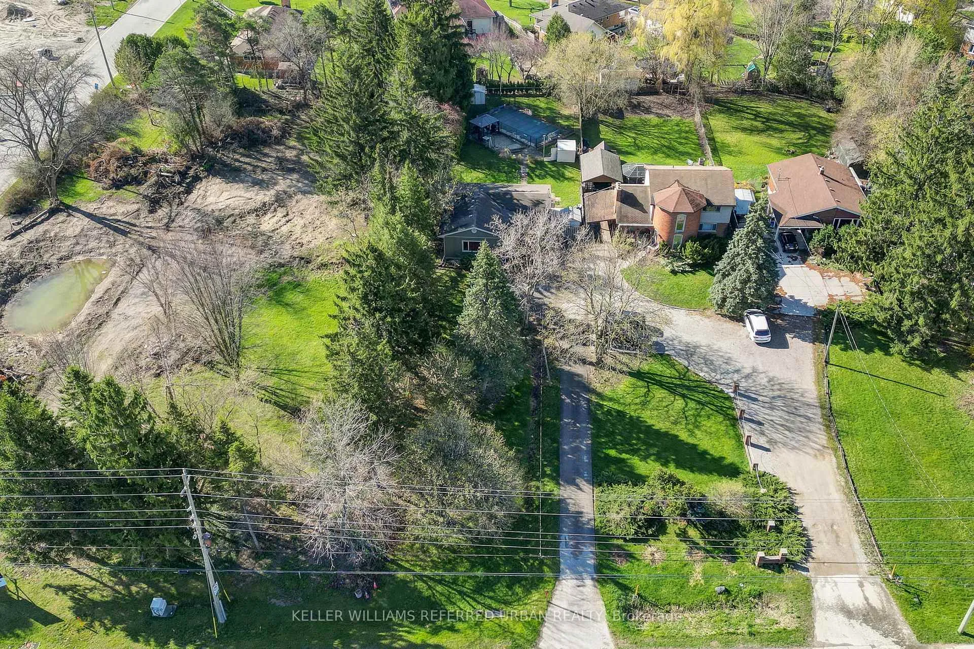 Photo 2 of 610 Commissioners Road W, London, South M — HOMEH