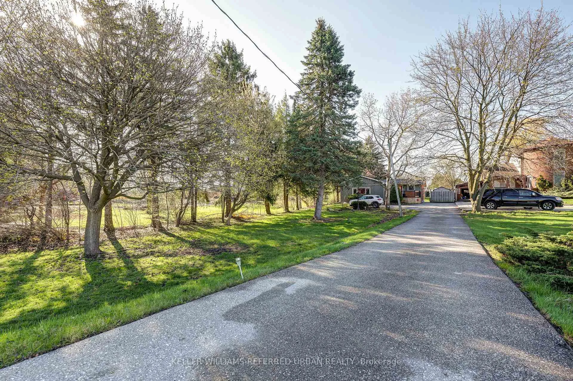 Photo 14 of 610 Commissioners Road W, London, South M — HOMEH