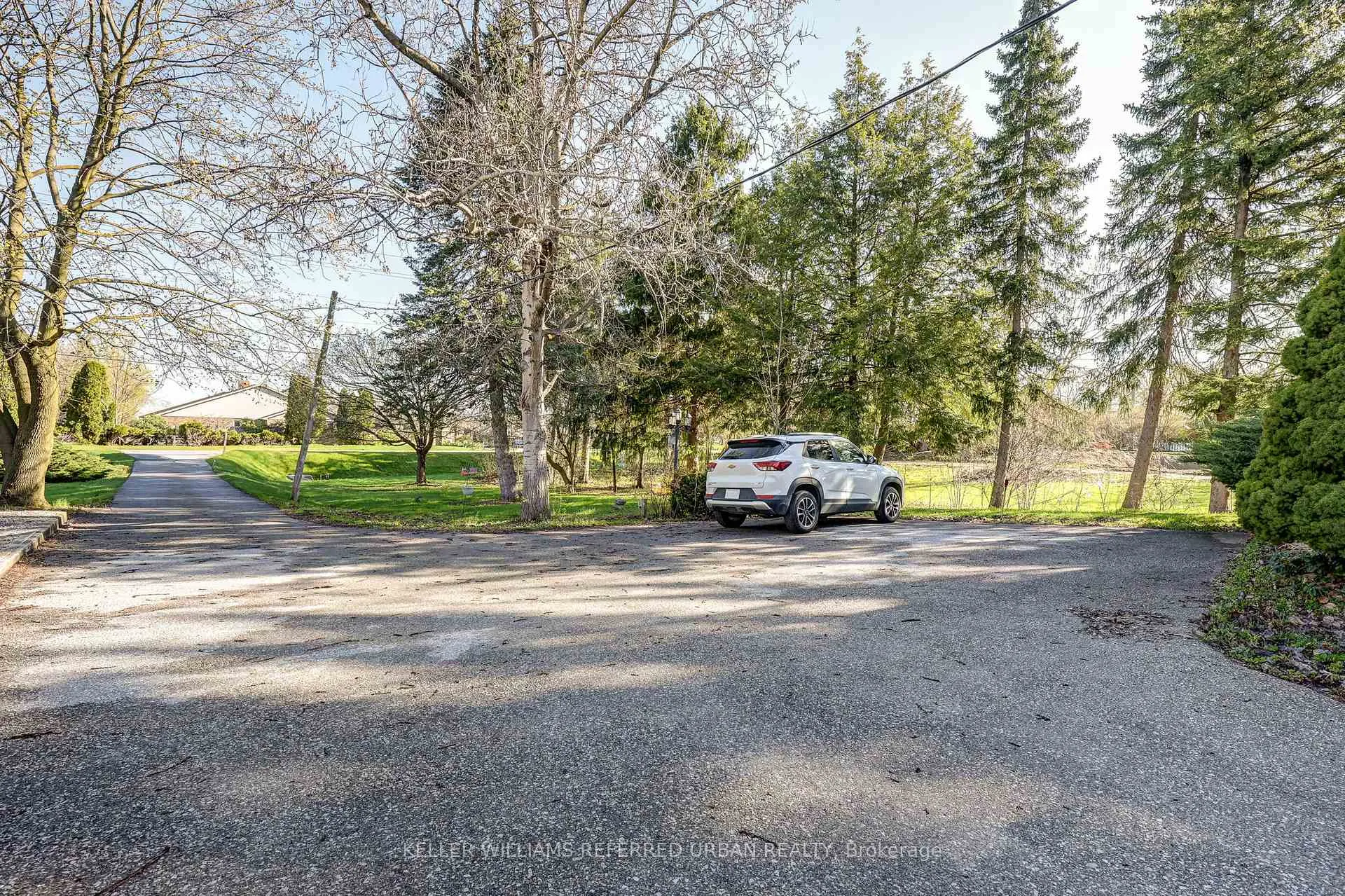 Photo 22 of 610 Commissioners Road W, London, South M — HOMEH