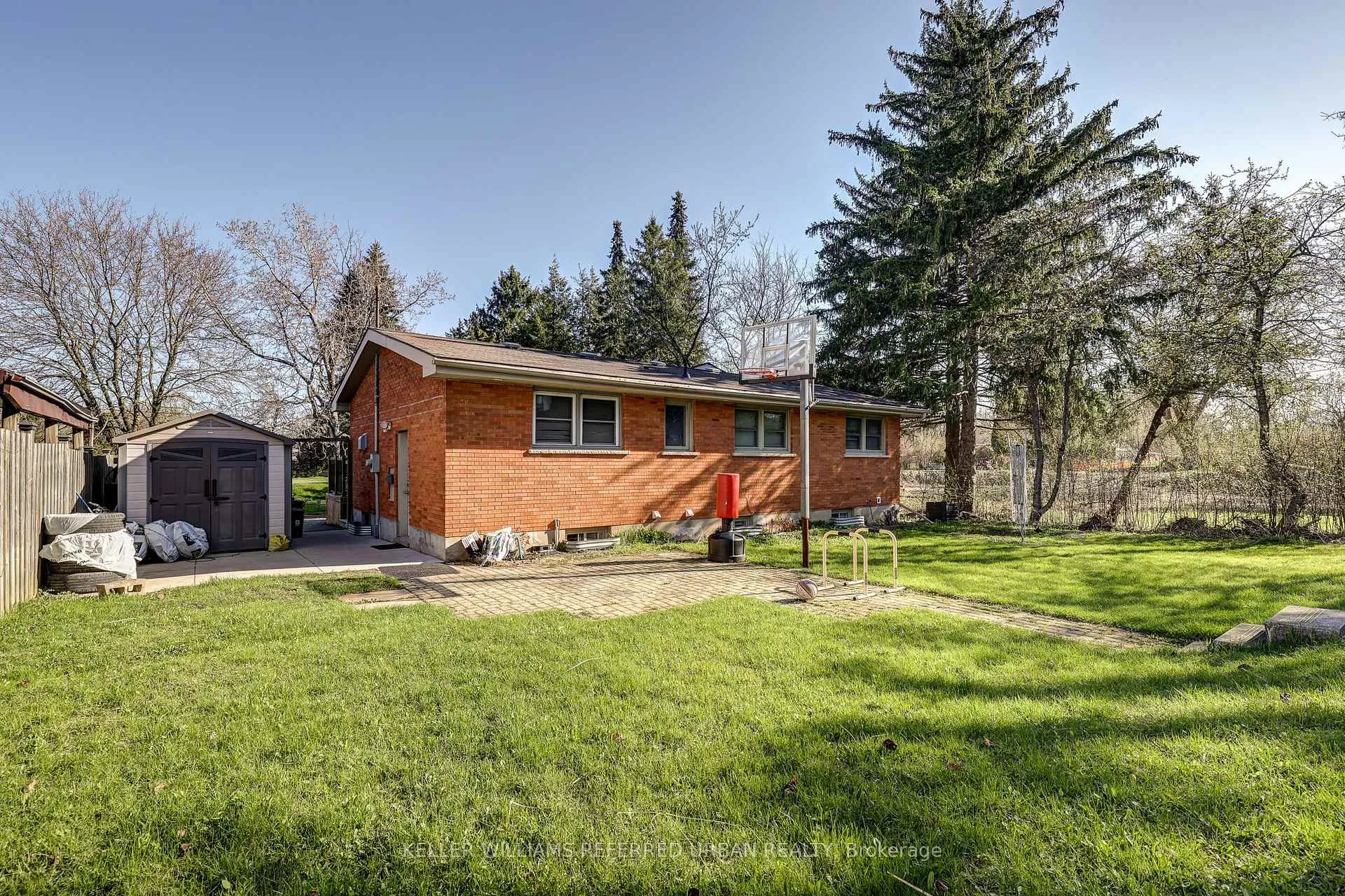 Photo 35 of 610 Commissioners Road W, London, South M — HOMEH