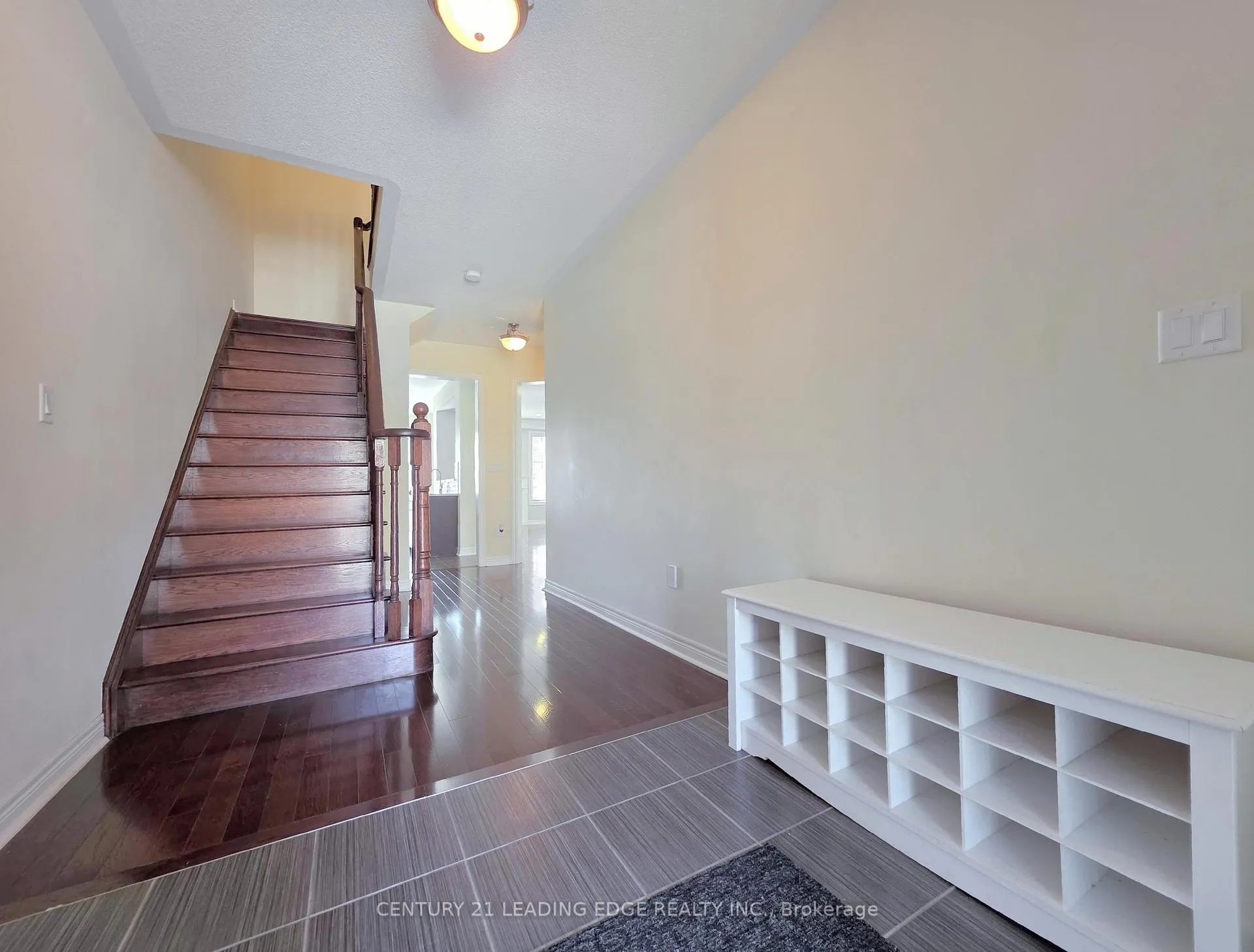 Photo 3 of 91 Staglin Court, Markham, Cathedraltown — HOMEH