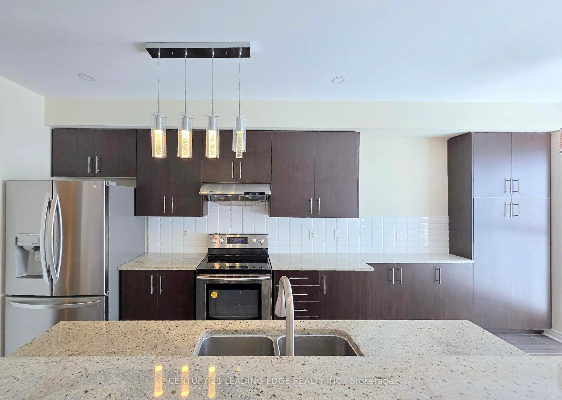 Photo 7 of 91 Staglin Court, Markham, Cathedraltown — HOMEH