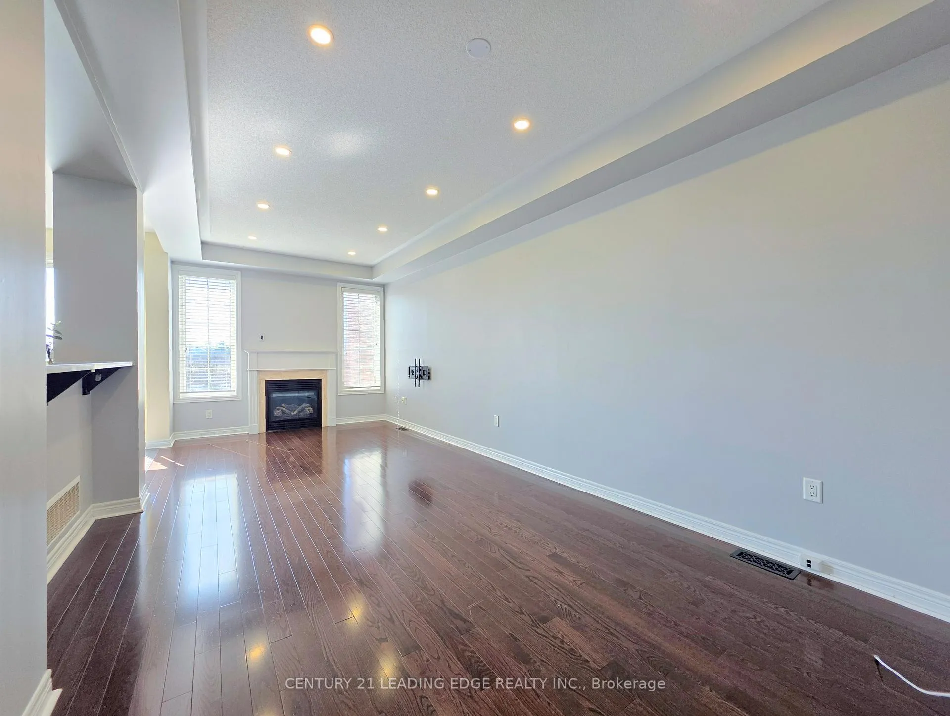 Photo 8 of 91 Staglin Court, Markham, Cathedraltown — HOMEH
