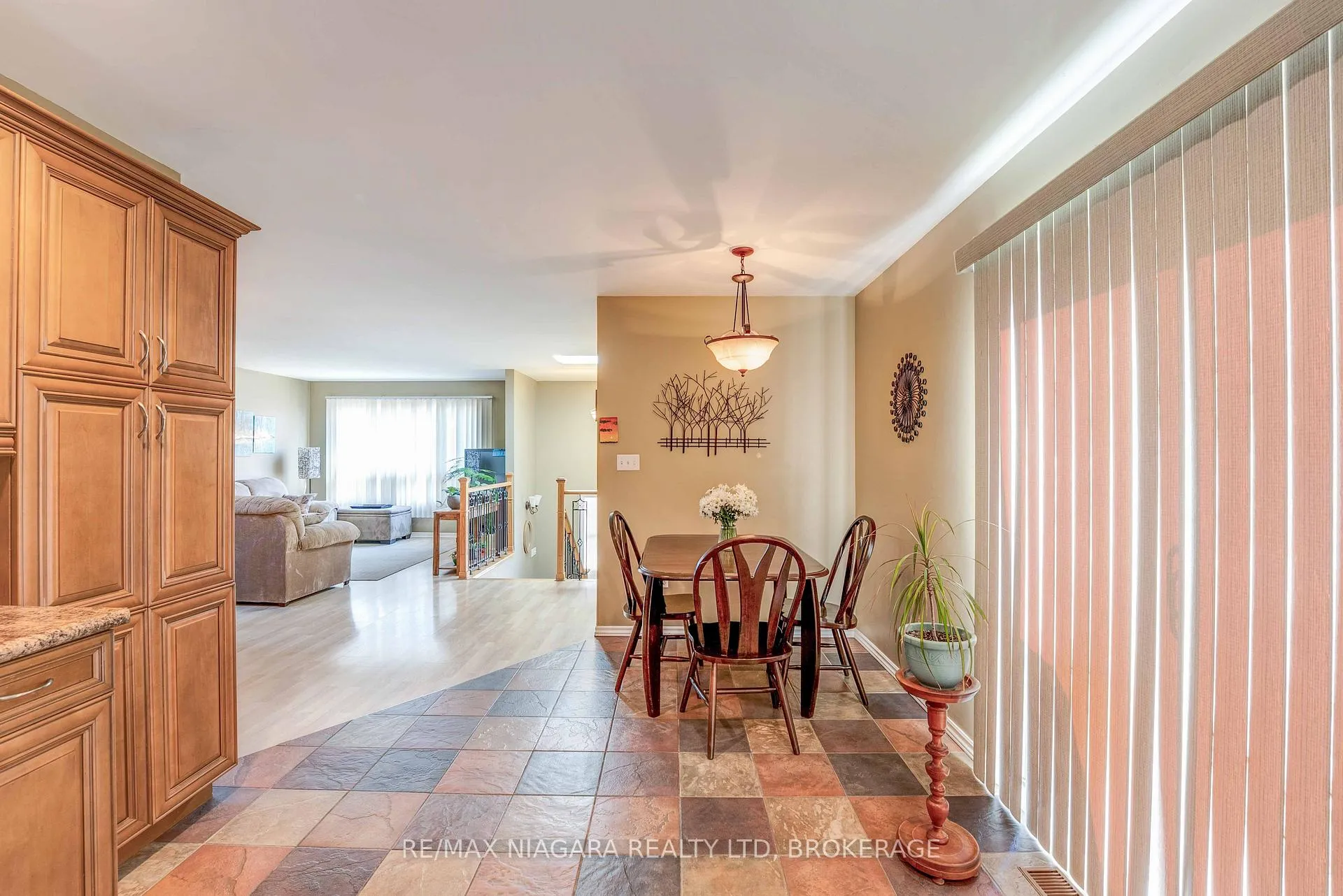 Photo 24 of 26 Ravine Road, St. Catharines, Oakdale — HOMEH