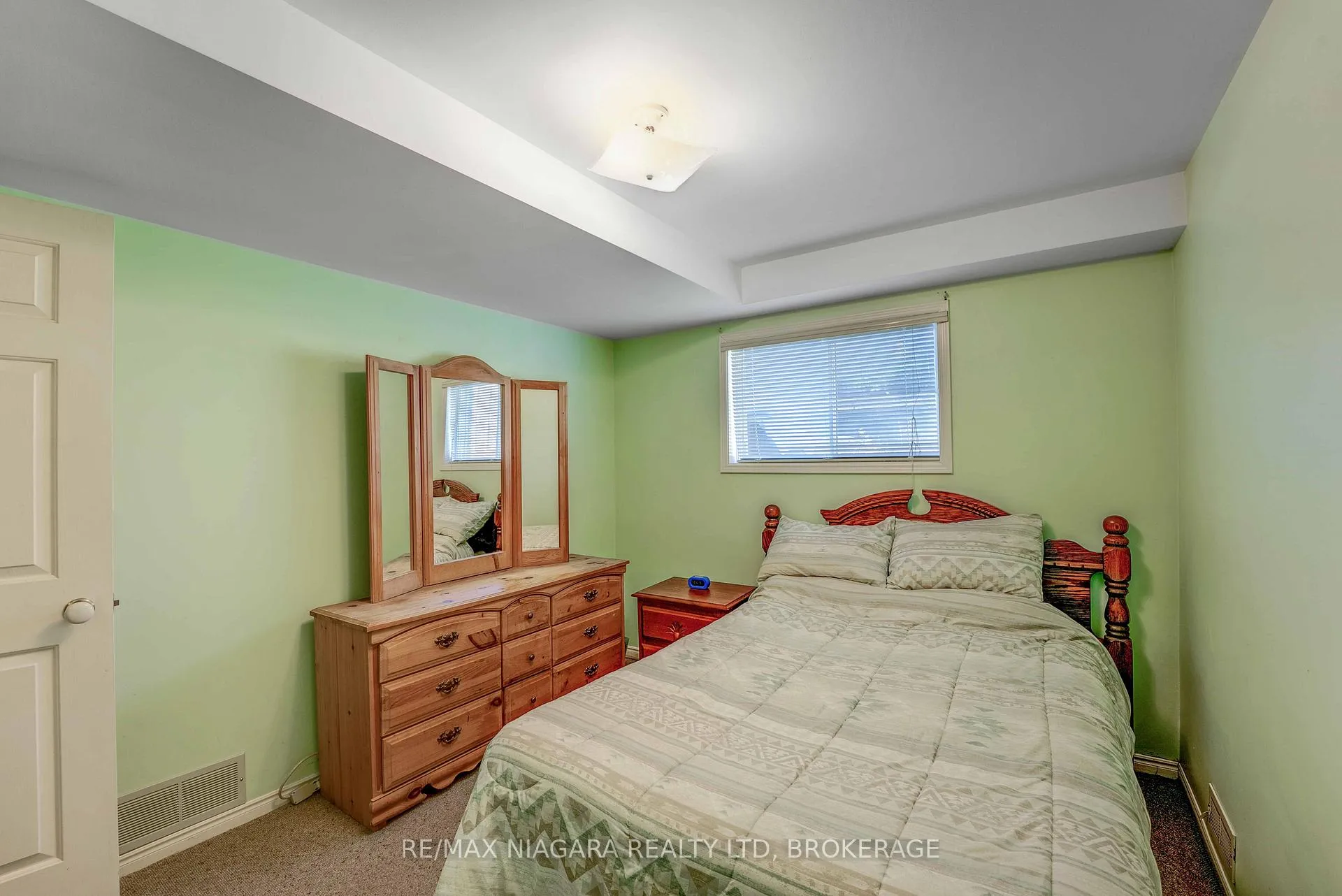 Photo 43 of 26 Ravine Road, St. Catharines, Oakdale — HOMEH