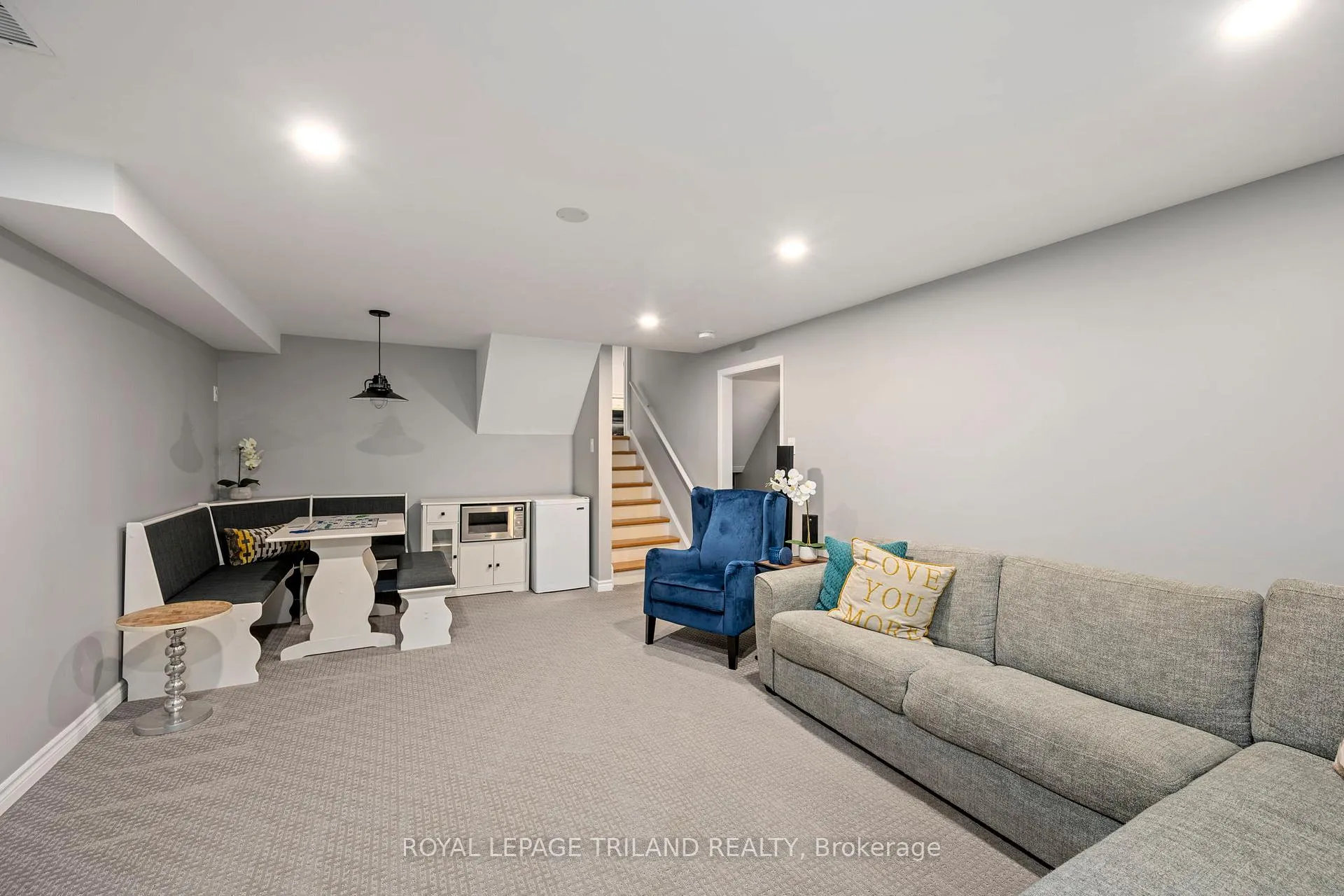 Photo 20 of 93 St Lawrence Boulevard, London, South O — HOMEH