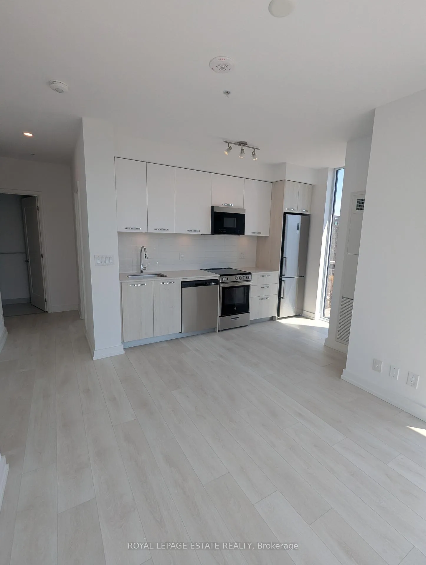 Photo 5 of Unit 1014, 75 James Street S, Hamilton, Durand — HOMEH