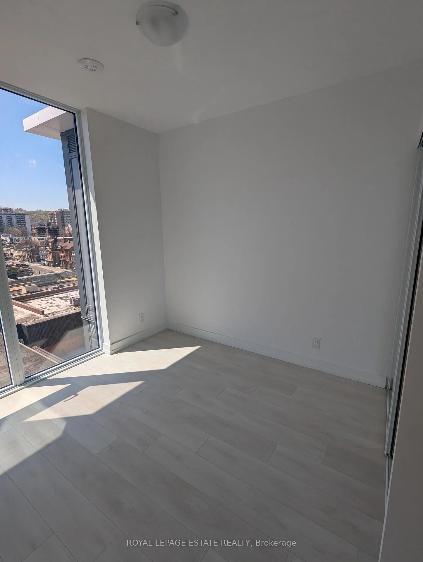 Photo 7 of Unit 1014, 75 James Street S, Hamilton, Durand — HOMEH