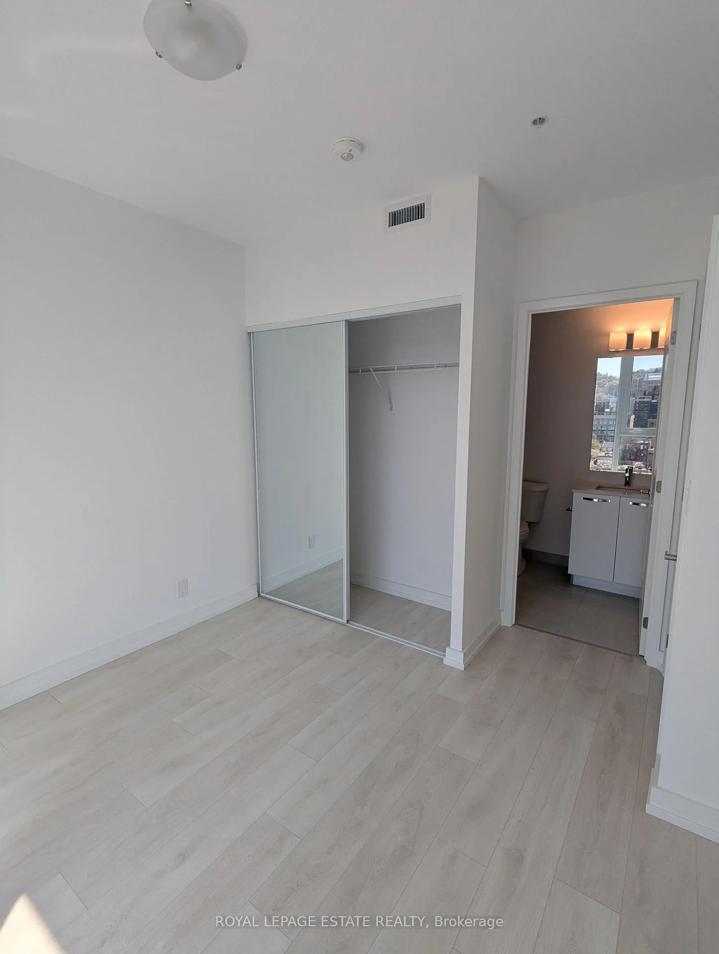 Photo 9 of Unit 1014, 75 James Street S, Hamilton, Durand — HOMEH