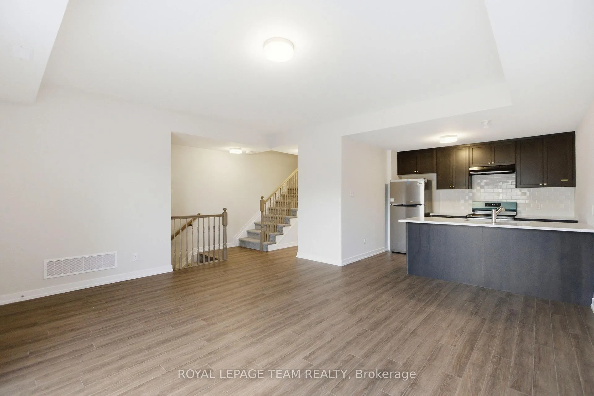 Photo 5 of 3284 Greenbank Road, Ottawa, Barrhaven - Heritage Park — HOMEH