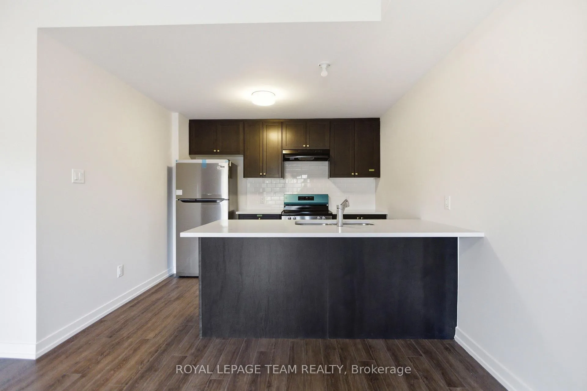 Photo 6 of 3284 Greenbank Road, Ottawa, Barrhaven - Heritage Park — HOMEH