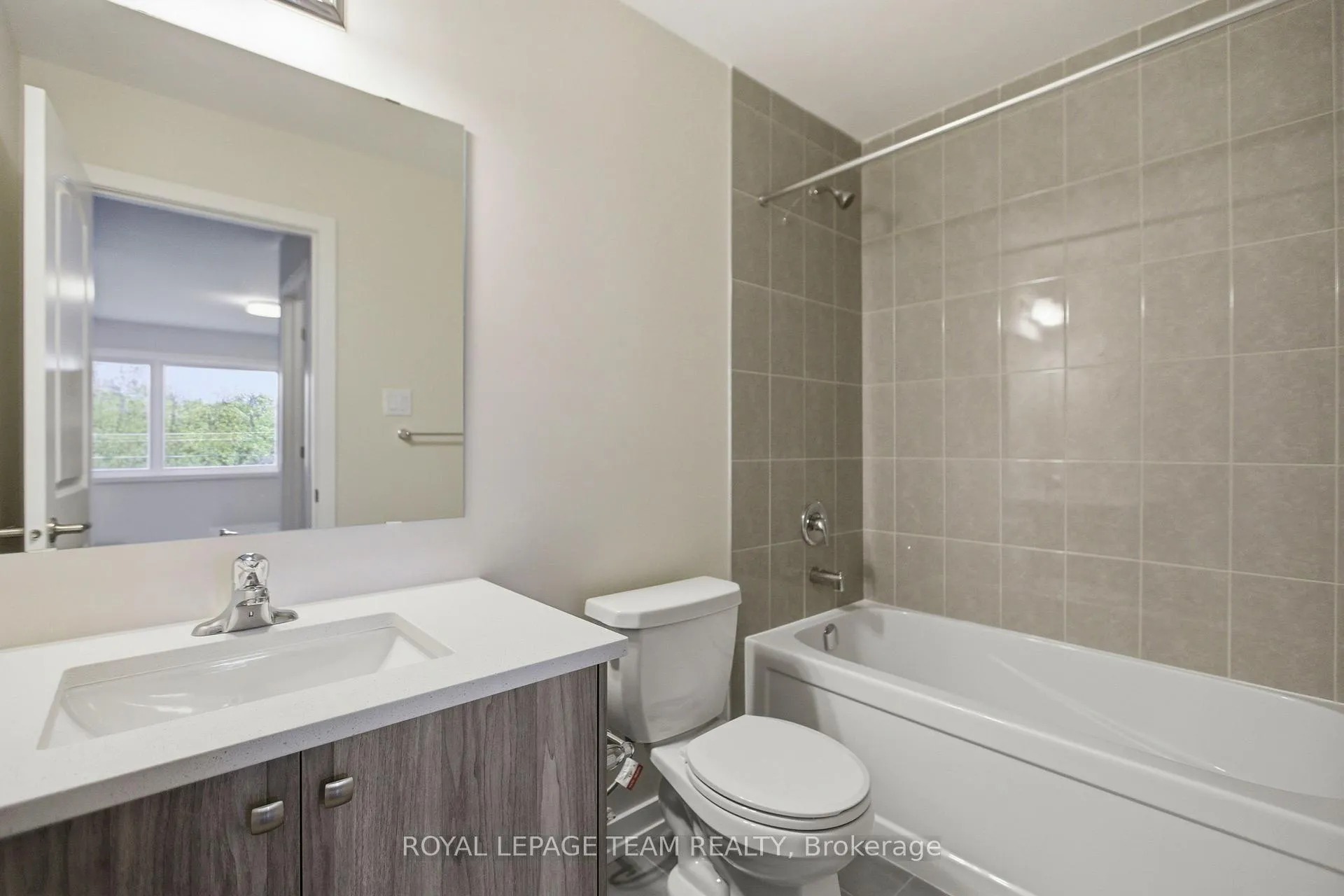 Photo 15 of 3284 Greenbank Road, Ottawa, Barrhaven - Heritage Park — HOMEH