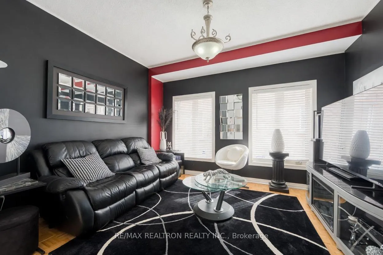 Photo 17 of 206 Featherstone Avenue, Markham, Middlefield — HOMEH