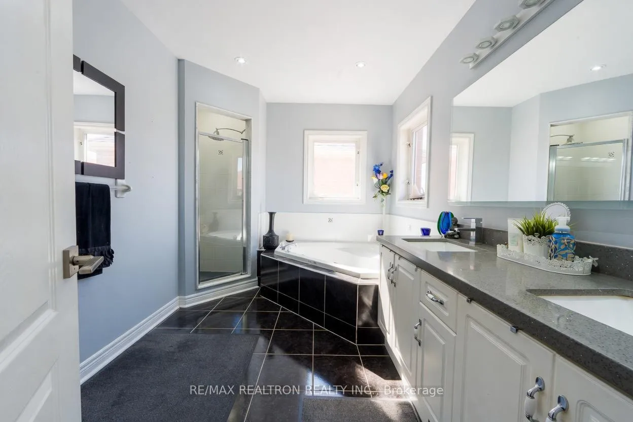 Photo 28 of 206 Featherstone Avenue, Markham, Middlefield — HOMEH