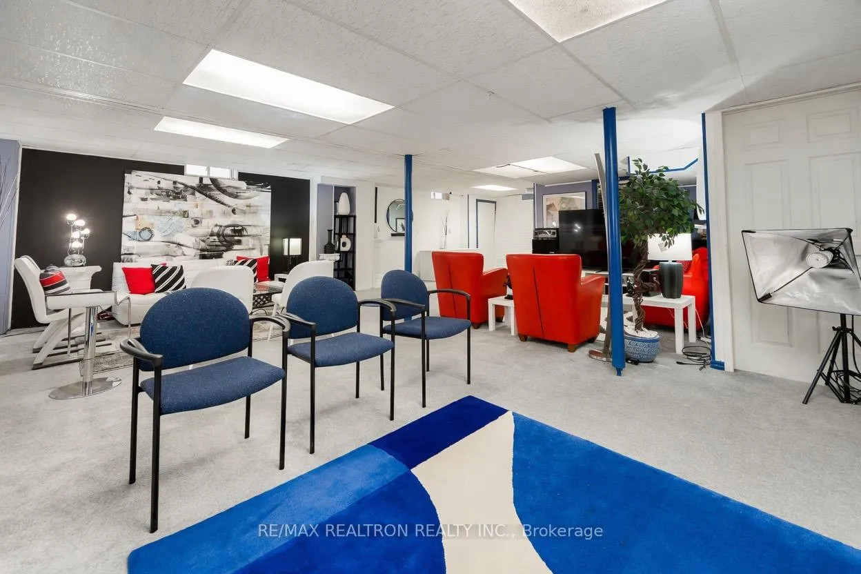 Photo 29 of 206 Featherstone Avenue, Markham, Middlefield — HOMEH