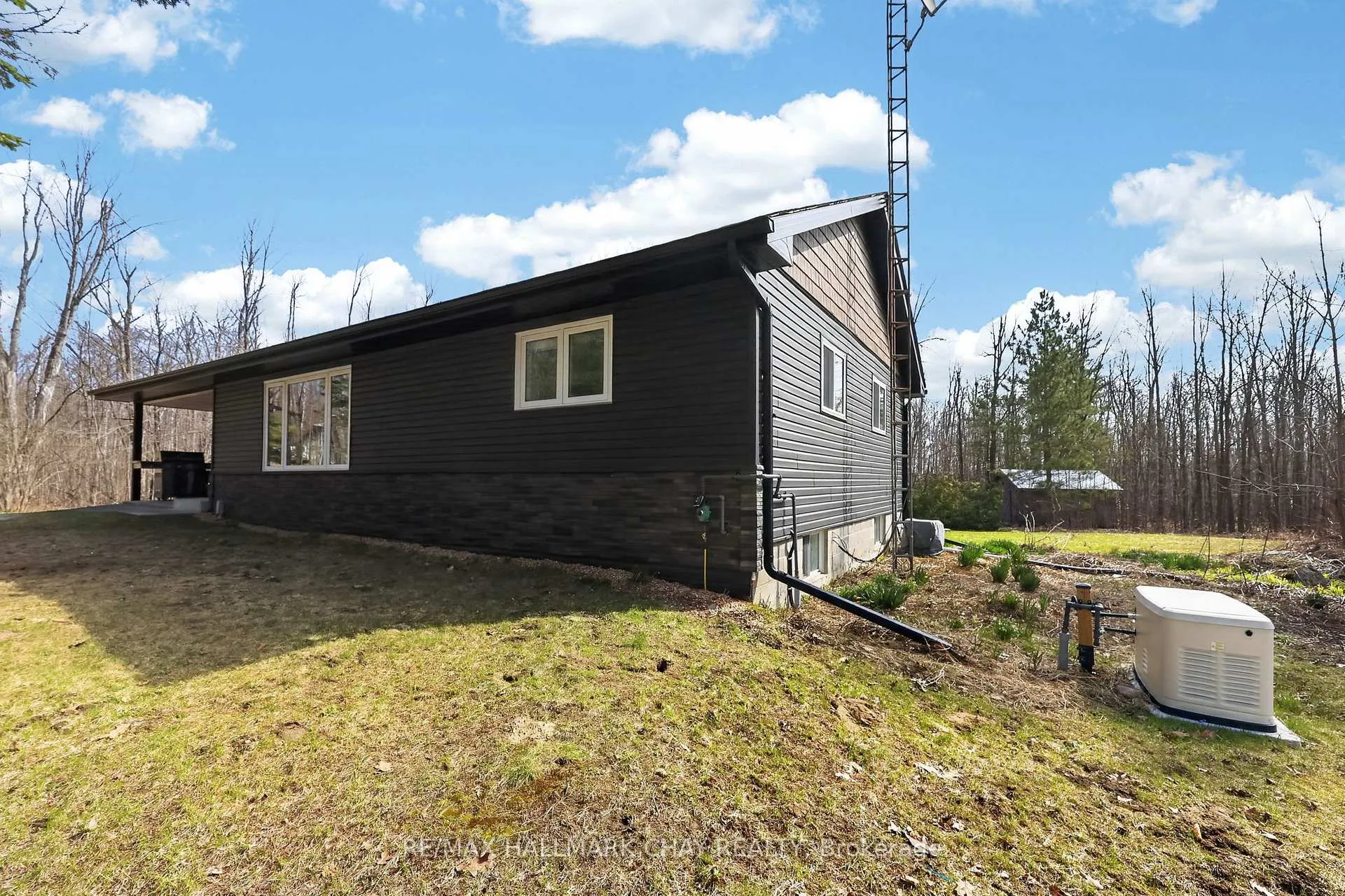 Photo 39 of 5709 Line 9 N, Oro-Medonte, Rural Oro-Medonte — HOMEH