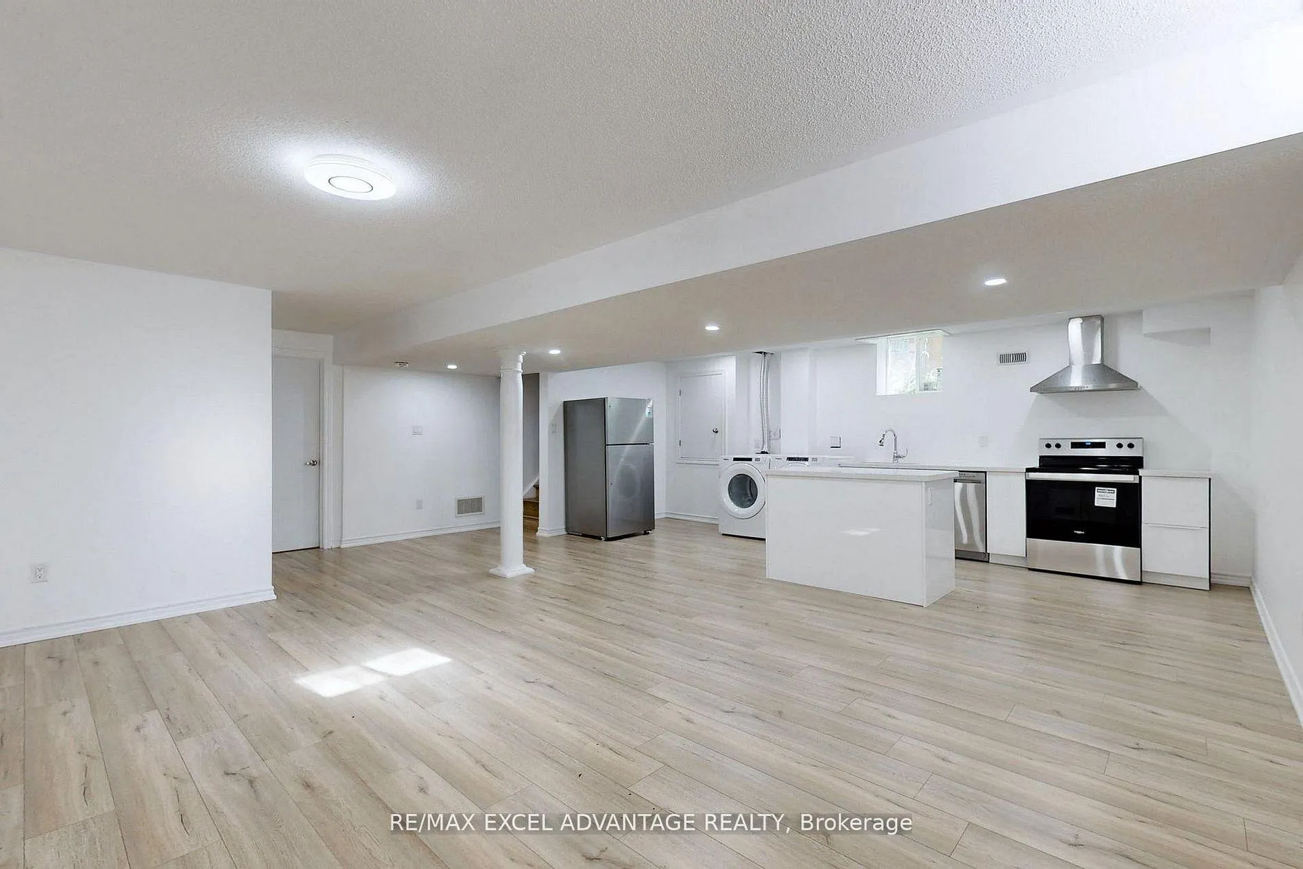 Photo 3 of Unit Lower, 1280 Bardeau Street, Innisfil, Lefroy — HOMEH