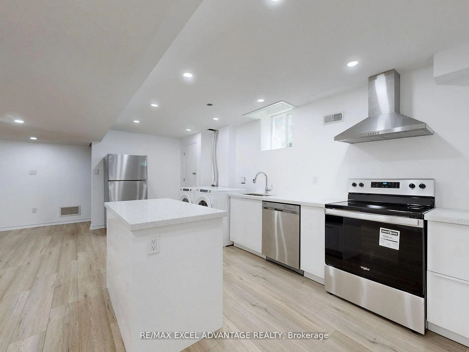 Photo 4 of Unit Lower, 1280 Bardeau Street, Innisfil, Lefroy — HOMEH