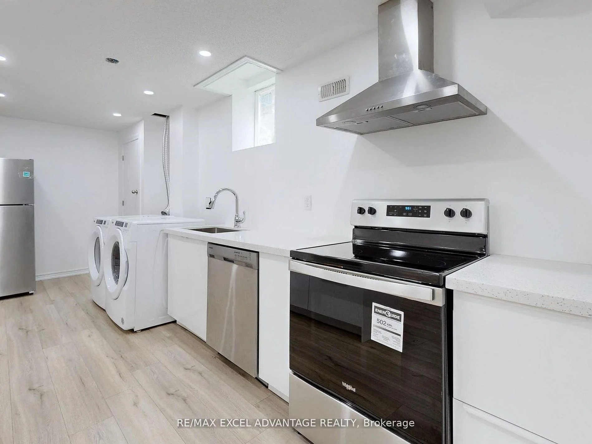 Photo 5 of Unit Lower, 1280 Bardeau Street, Innisfil, Lefroy — HOMEH