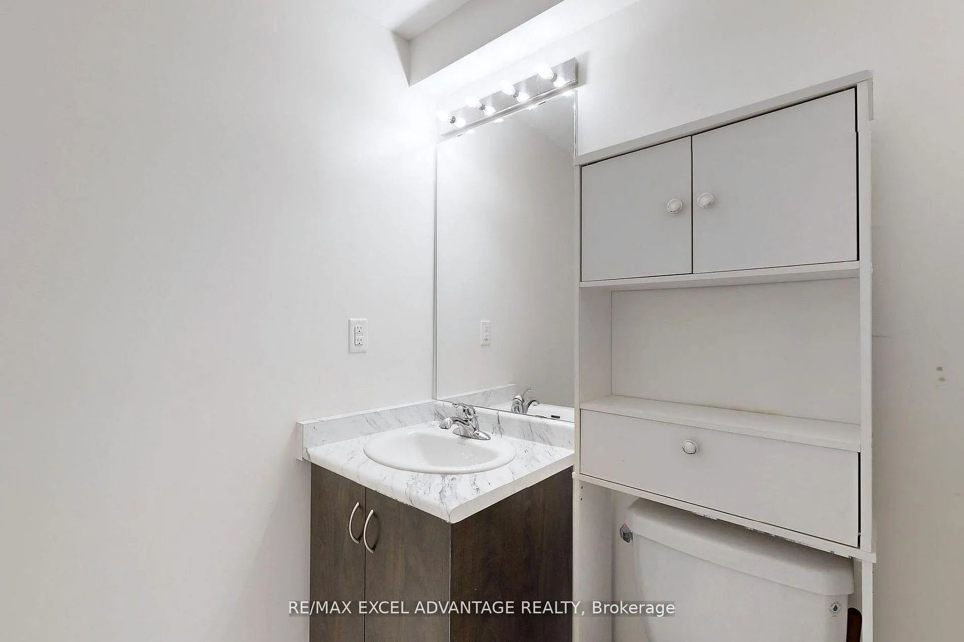 Photo 11 of Unit Lower, 1280 Bardeau Street, Innisfil, Lefroy — HOMEH