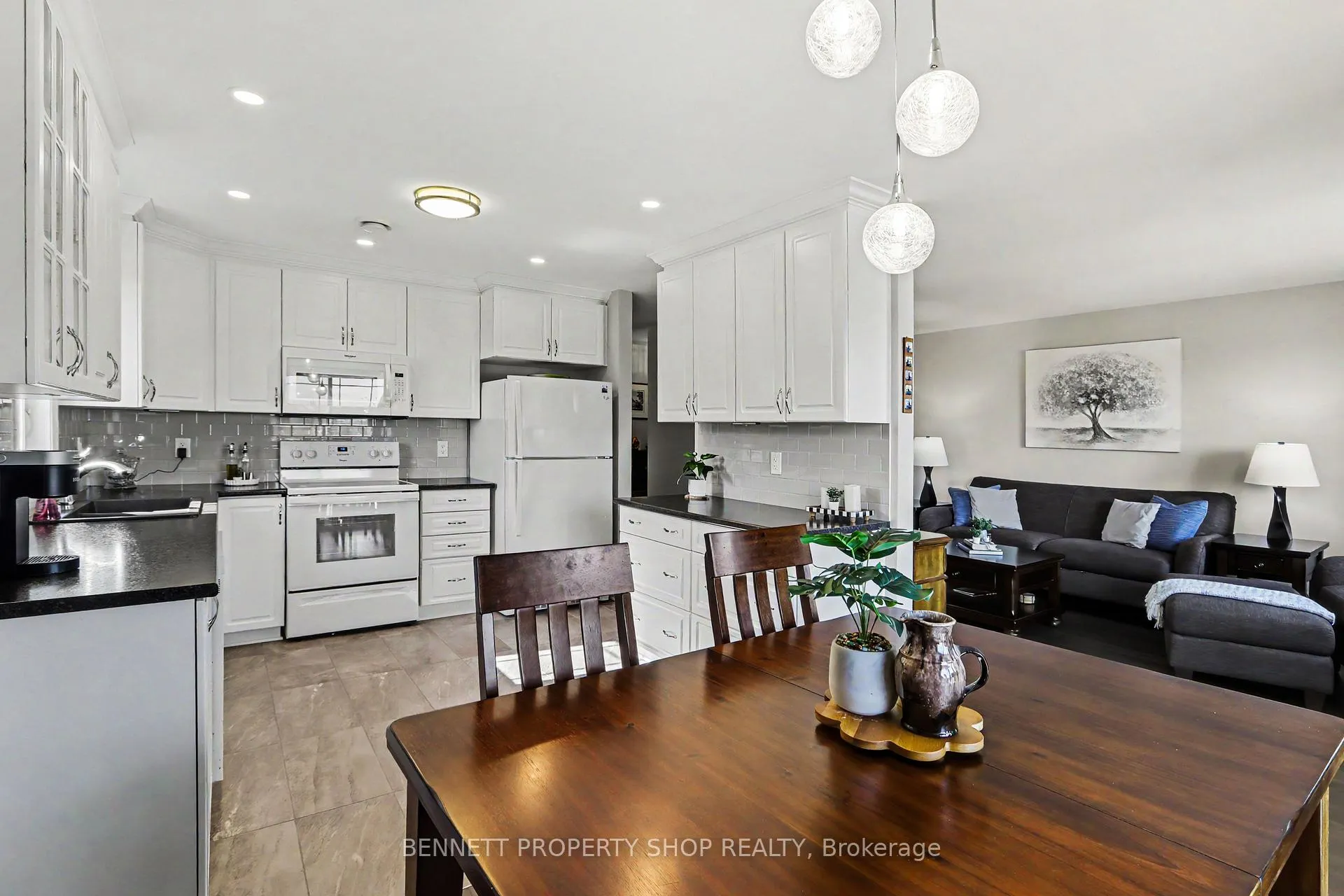 Photo 5 of Unit 13, 340 Tribeca Private, Ottawa, Barrhaven - Longfields — HOMEH