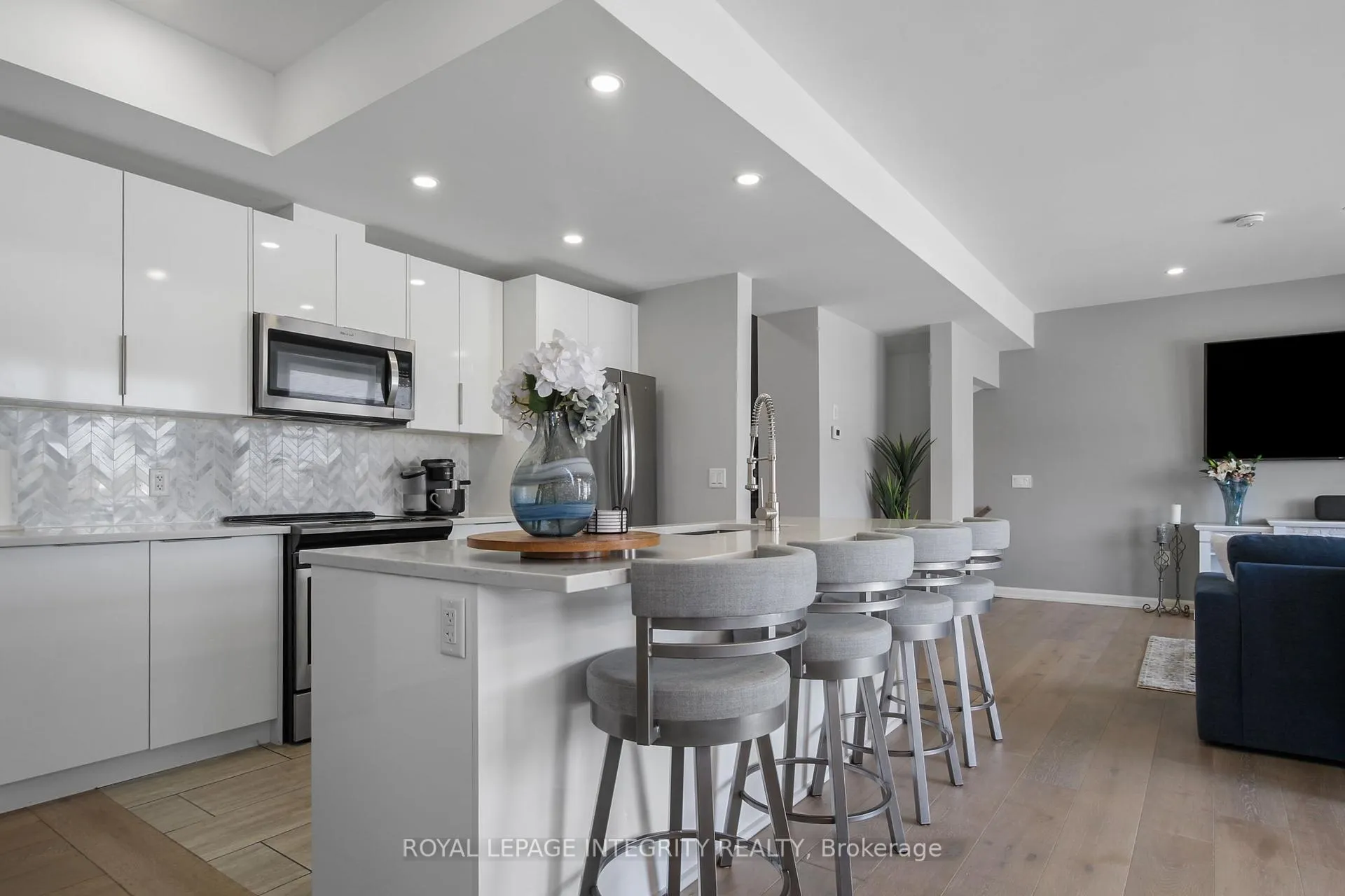 Photo 19 of 2722 Draper Avenue, Ottawa, Redwood Park — HOMEH