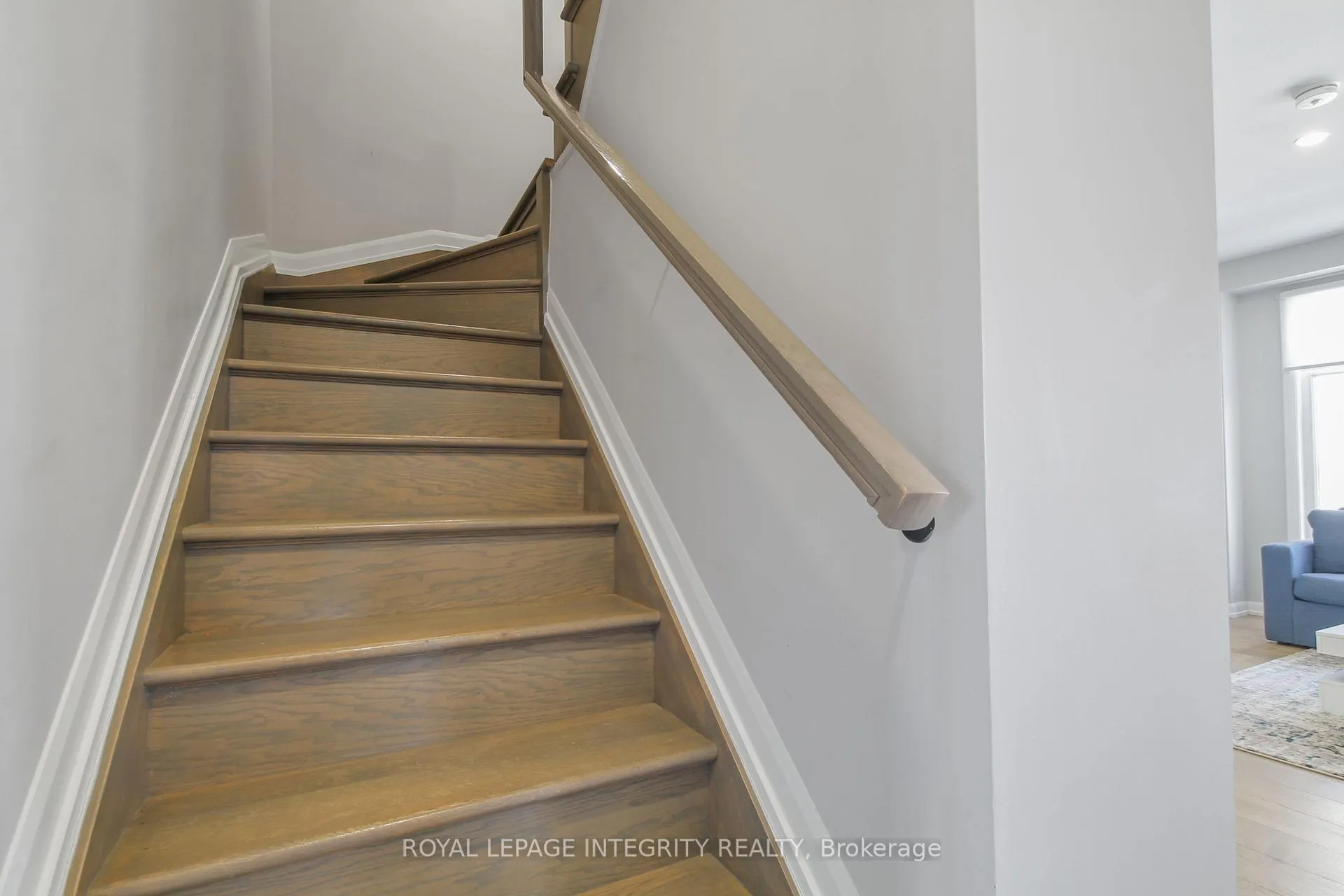 Photo 23 of 2722 Draper Avenue, Ottawa, Redwood Park — HOMEH