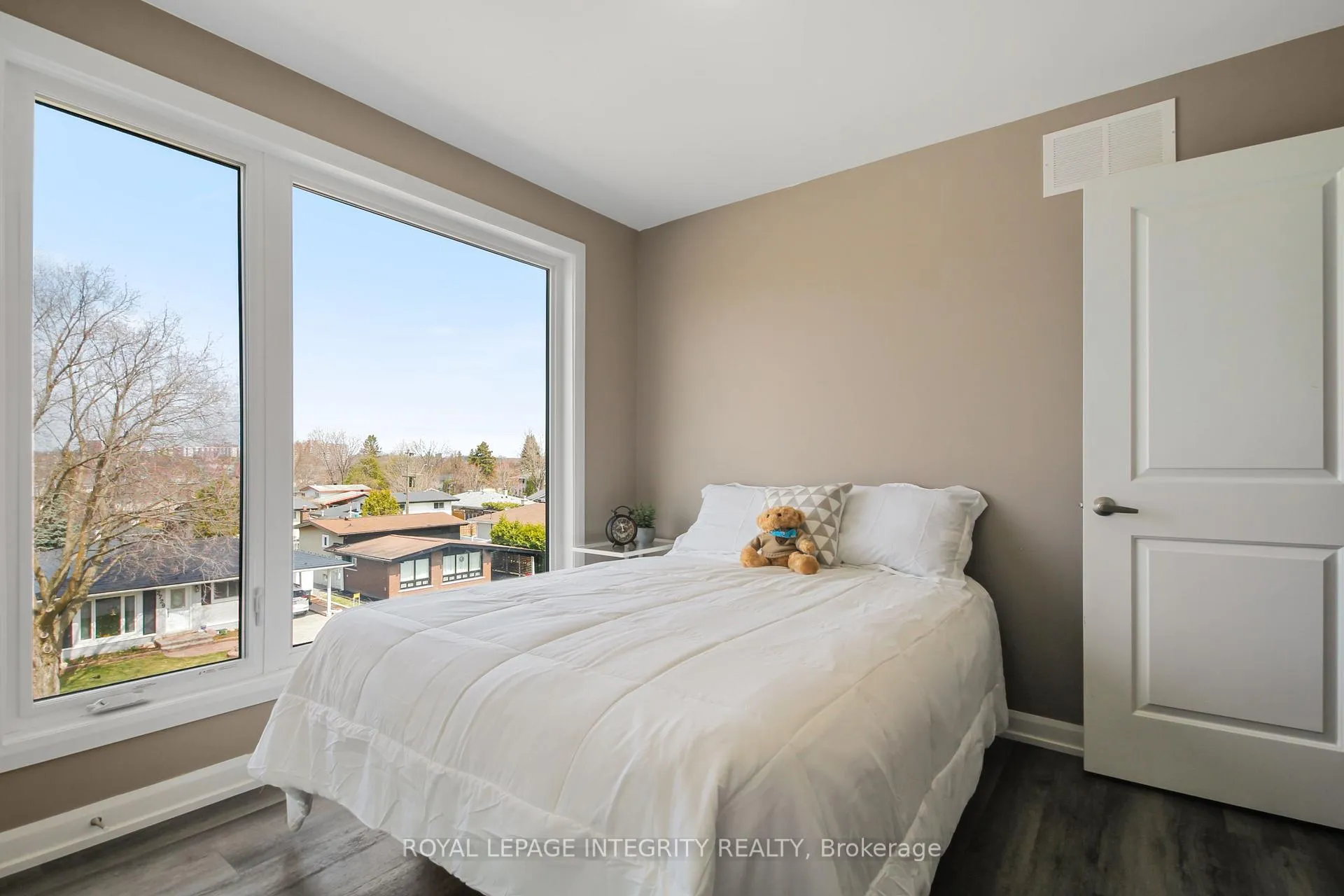 Photo 28 of 2722 Draper Avenue, Ottawa, Redwood Park — HOMEH