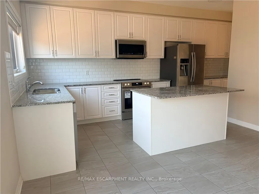 Photo 5 of 4089 Canby Street, Lincoln, Beamsville — HOMEH