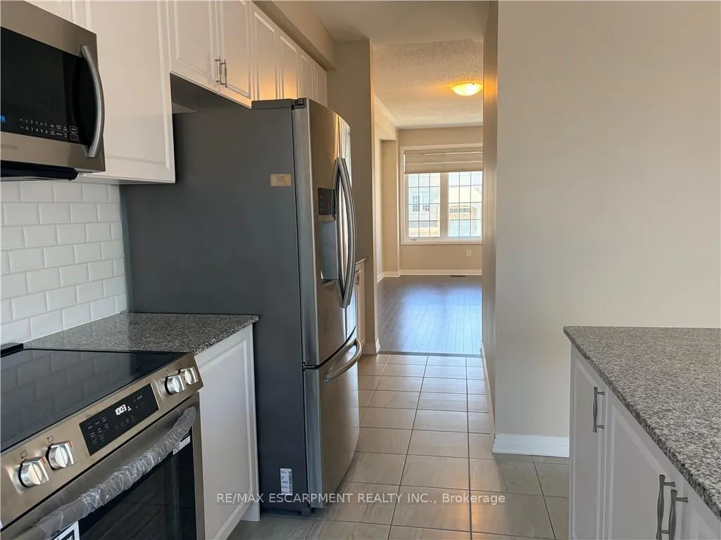 Photo 6 of 4089 Canby Street, Lincoln, Beamsville — HOMEH