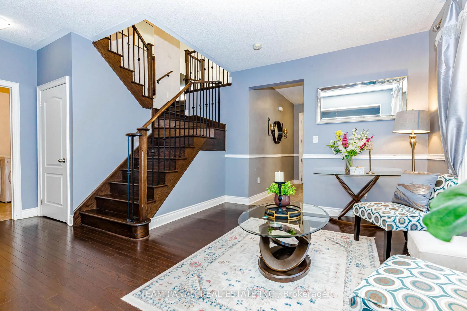 Photo 7 of 4 Bassett Crescent, Brampton, Credit Valley — HOMEH