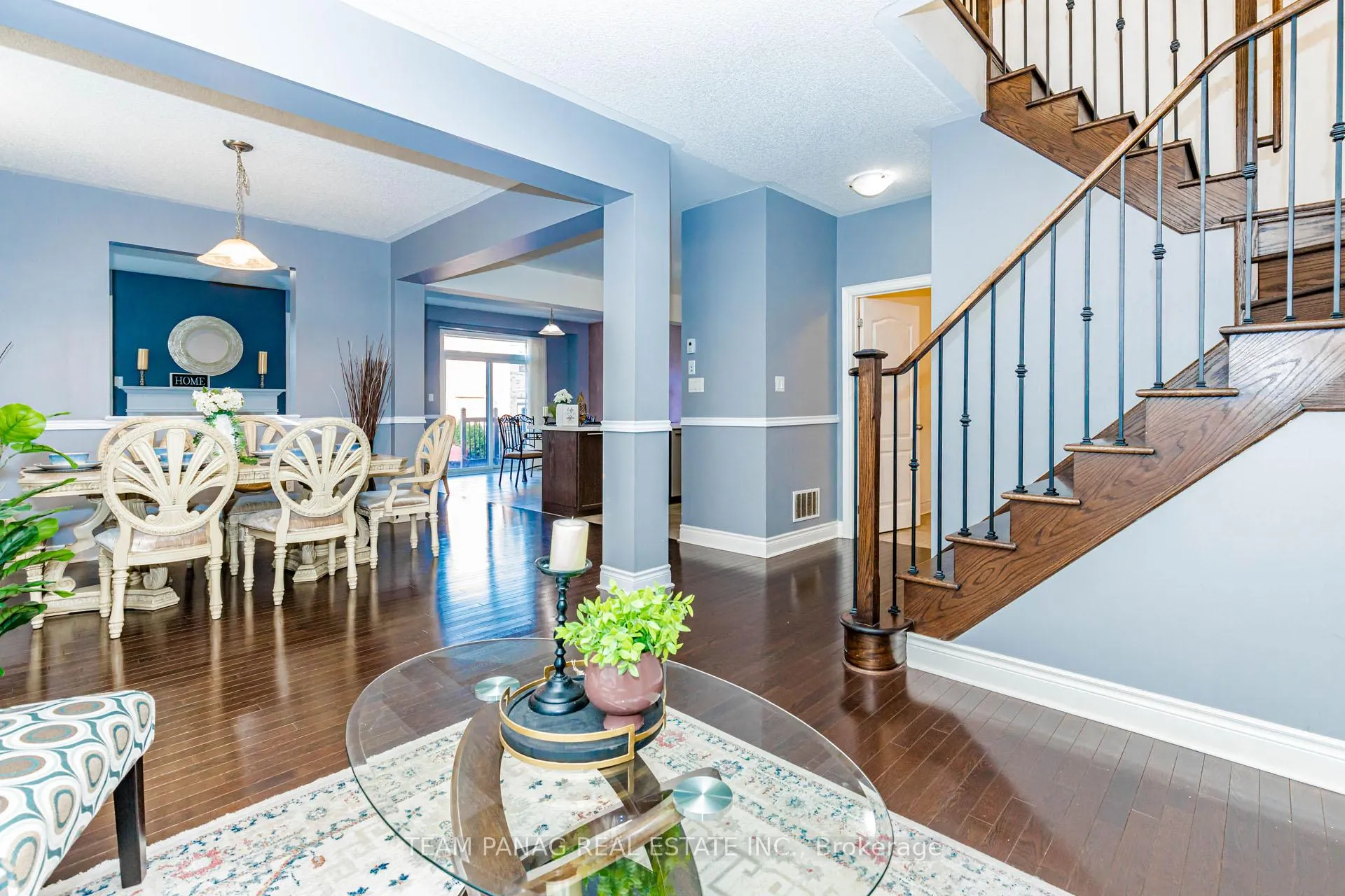 Photo 8 of 4 Bassett Crescent, Brampton, Credit Valley — HOMEH