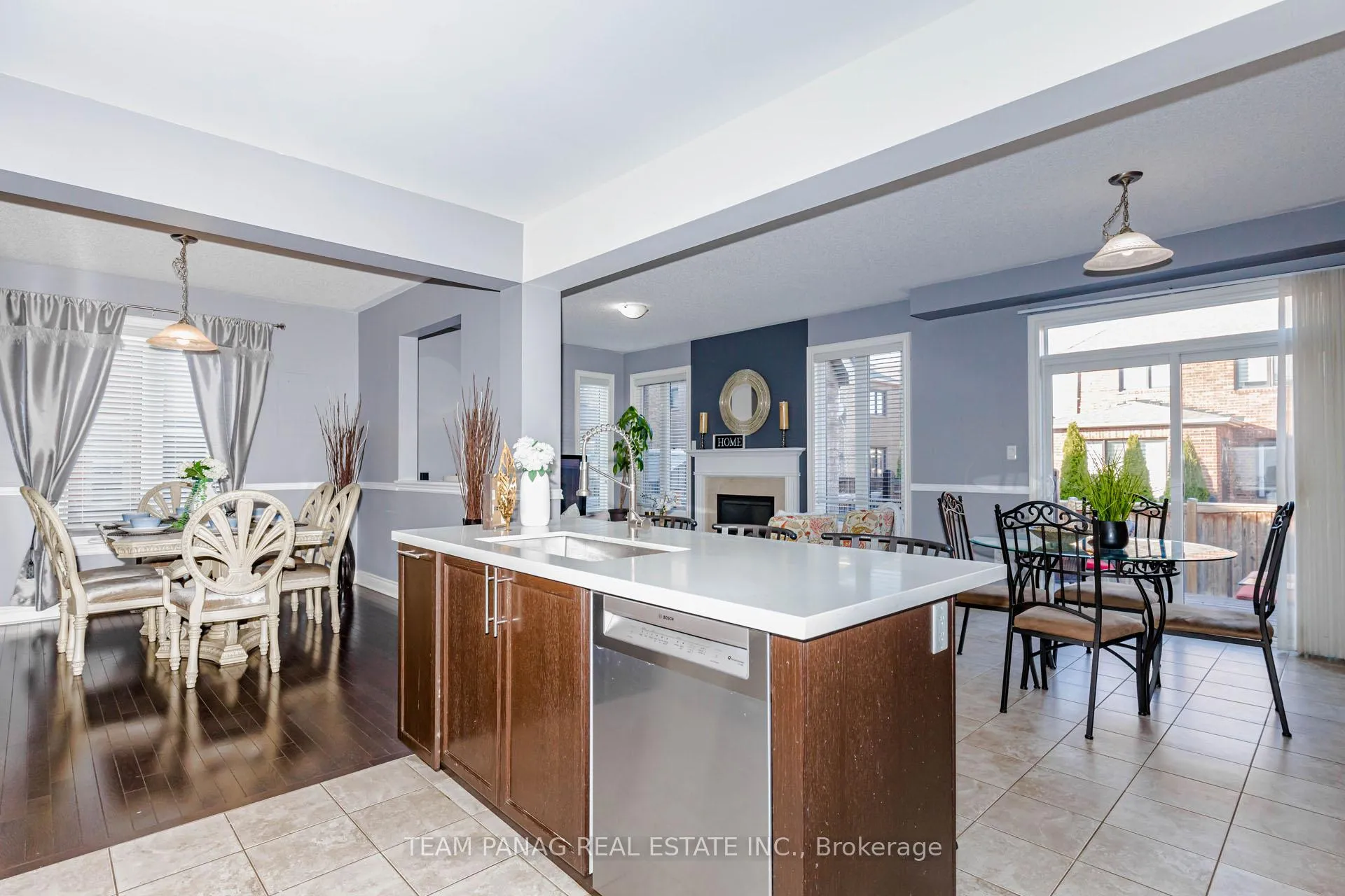 Photo 13 of 4 Bassett Crescent, Brampton, Credit Valley — HOMEH
