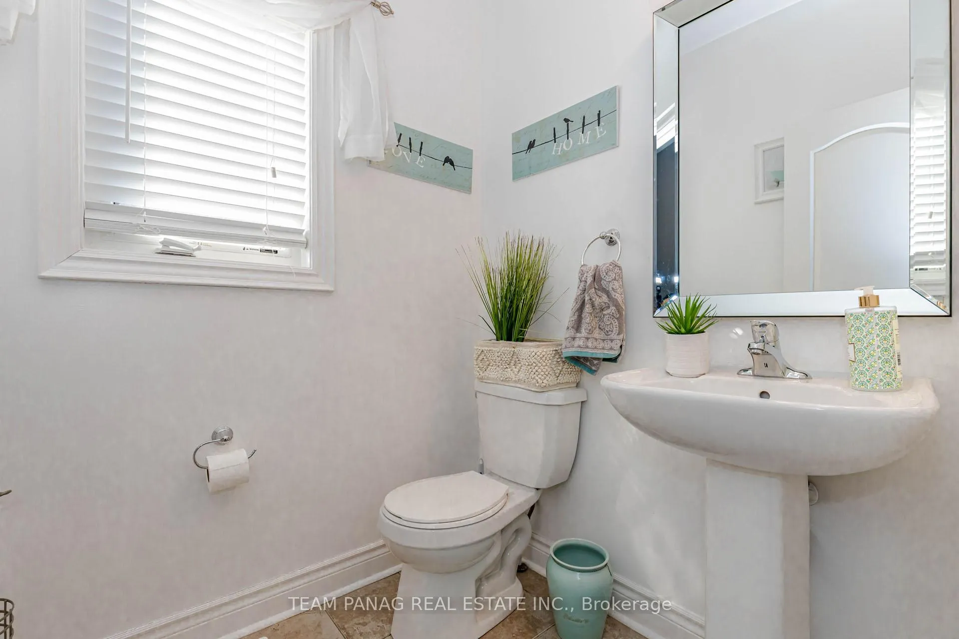Photo 20 of 4 Bassett Crescent, Brampton, Credit Valley — HOMEH