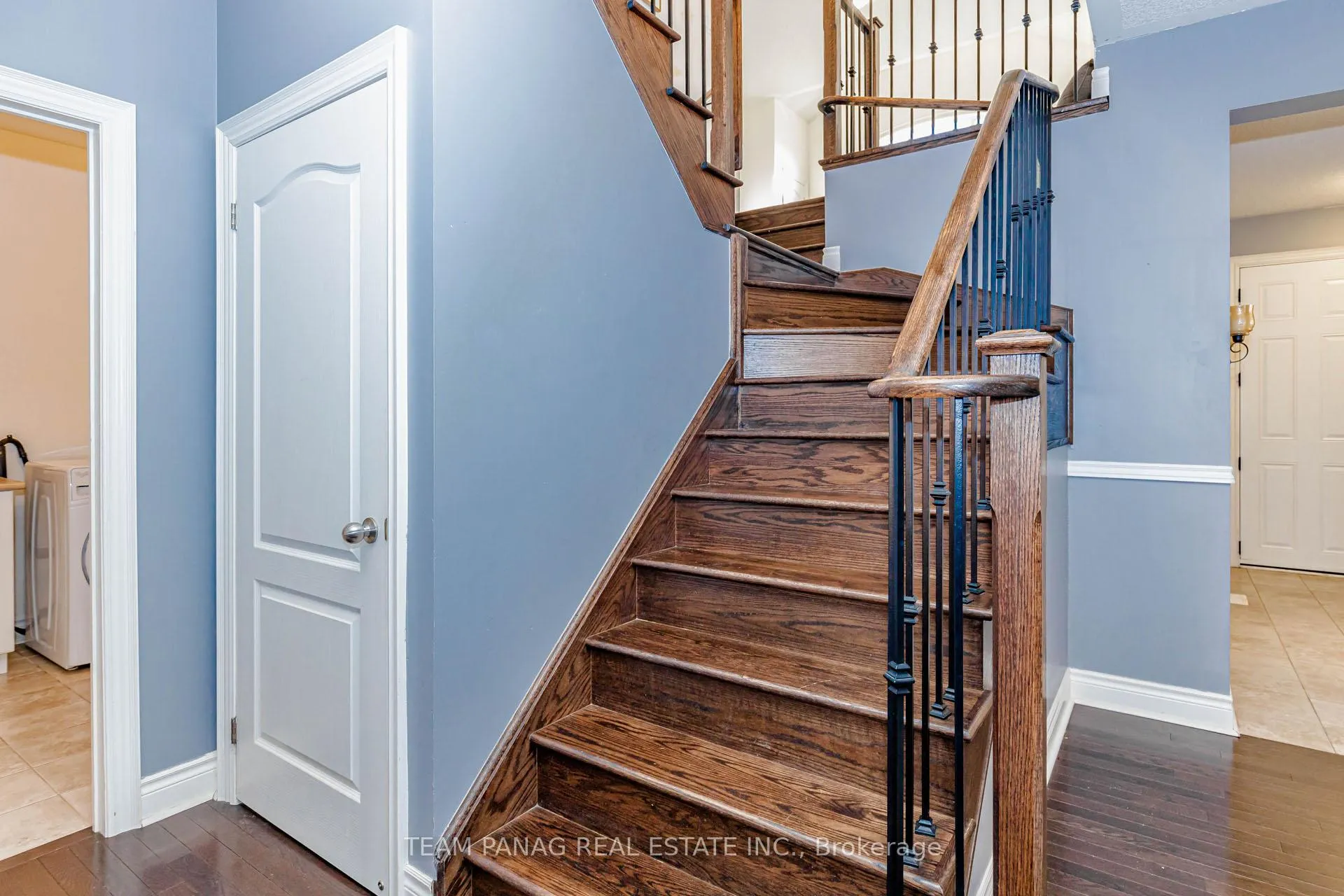 Photo 21 of 4 Bassett Crescent, Brampton, Credit Valley — HOMEH