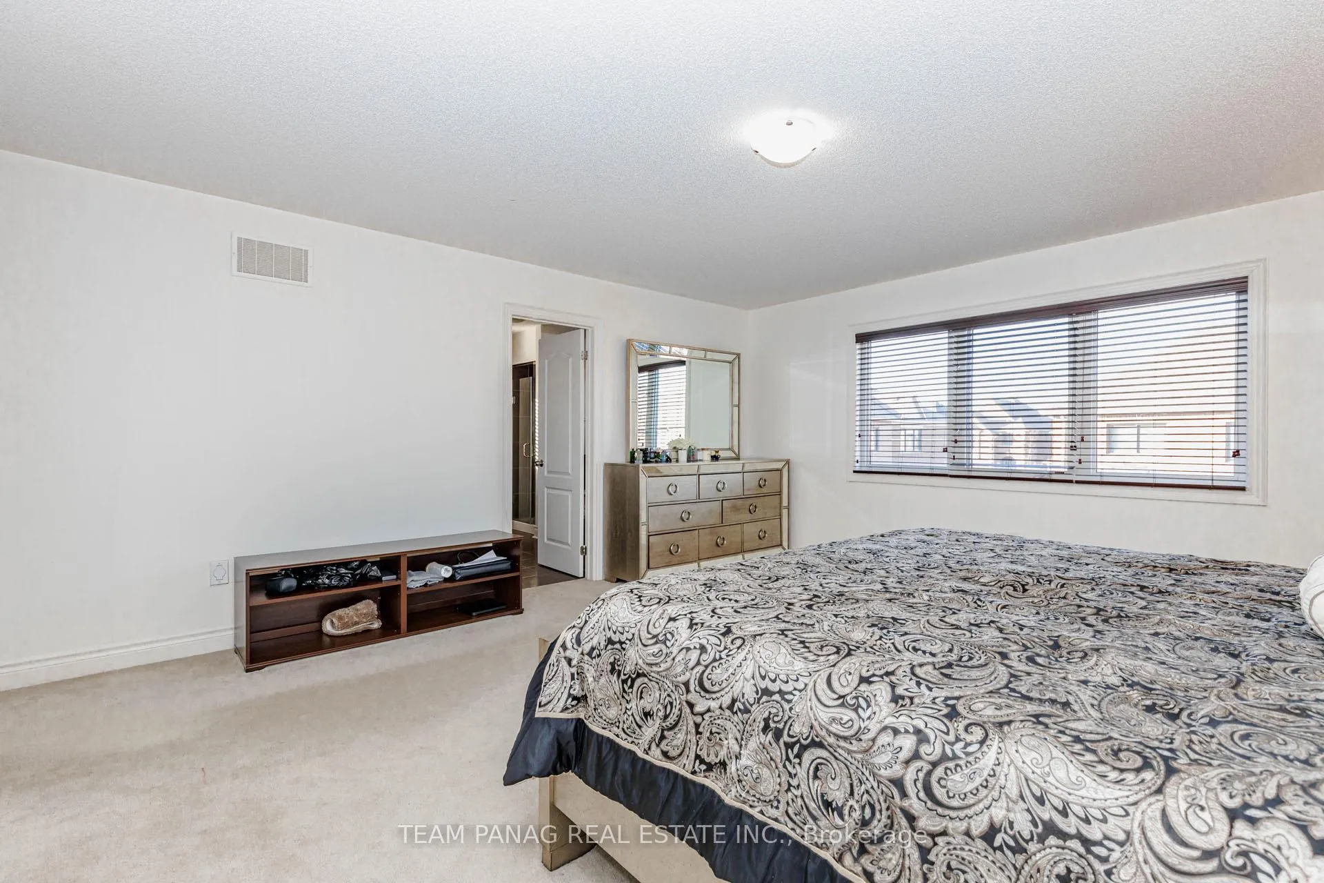 Photo 31 of 4 Bassett Crescent, Brampton, Credit Valley — HOMEH