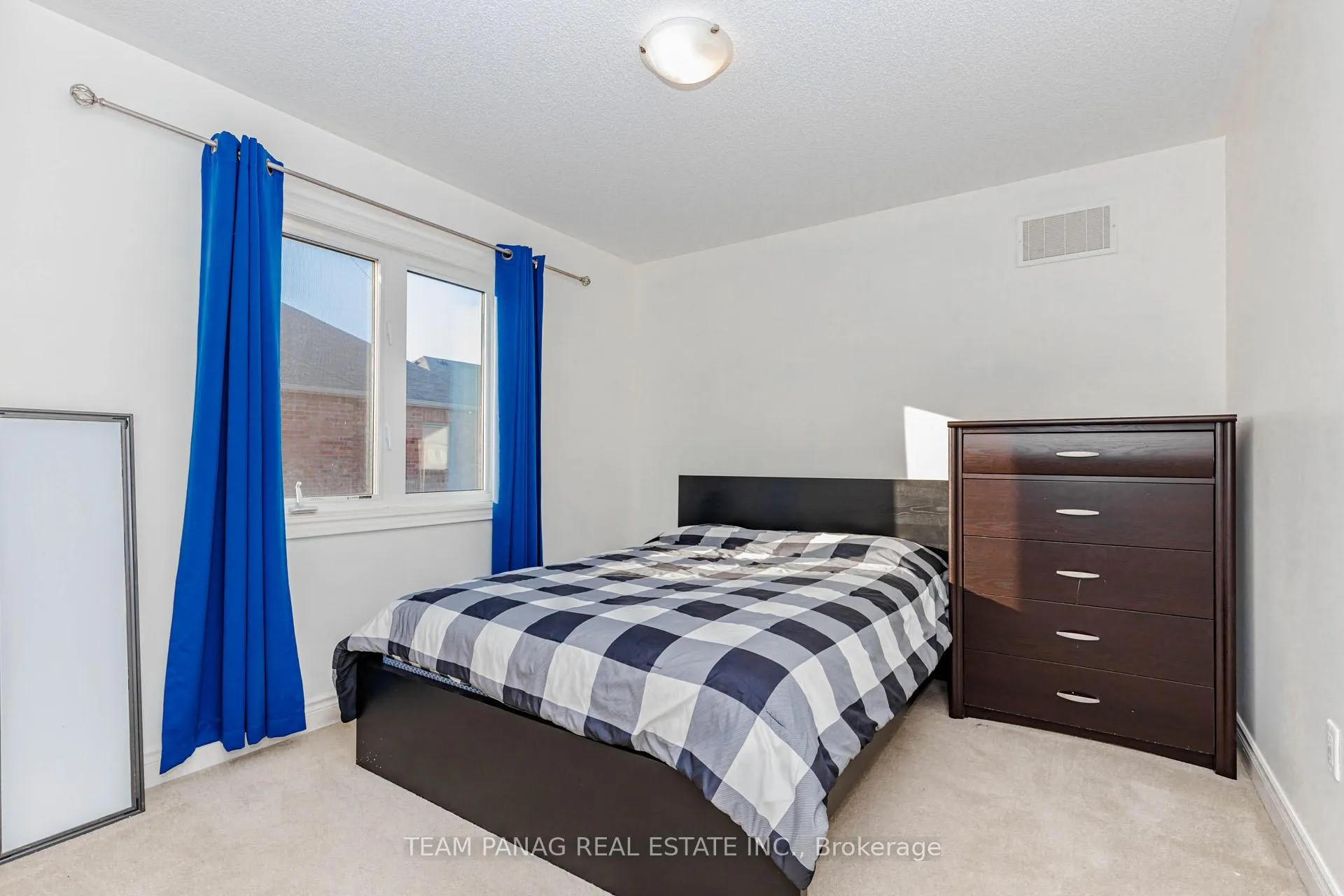Photo 34 of 4 Bassett Crescent, Brampton, Credit Valley — HOMEH