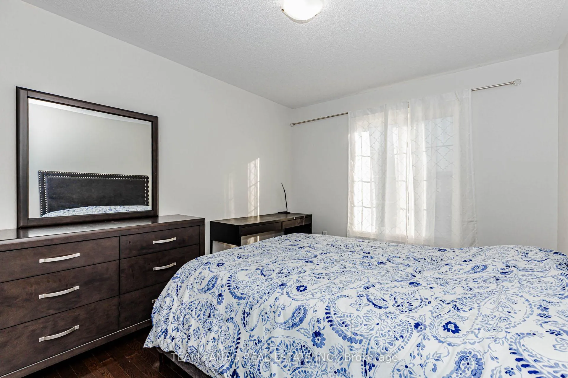 Photo 39 of 4 Bassett Crescent, Brampton, Credit Valley — HOMEH