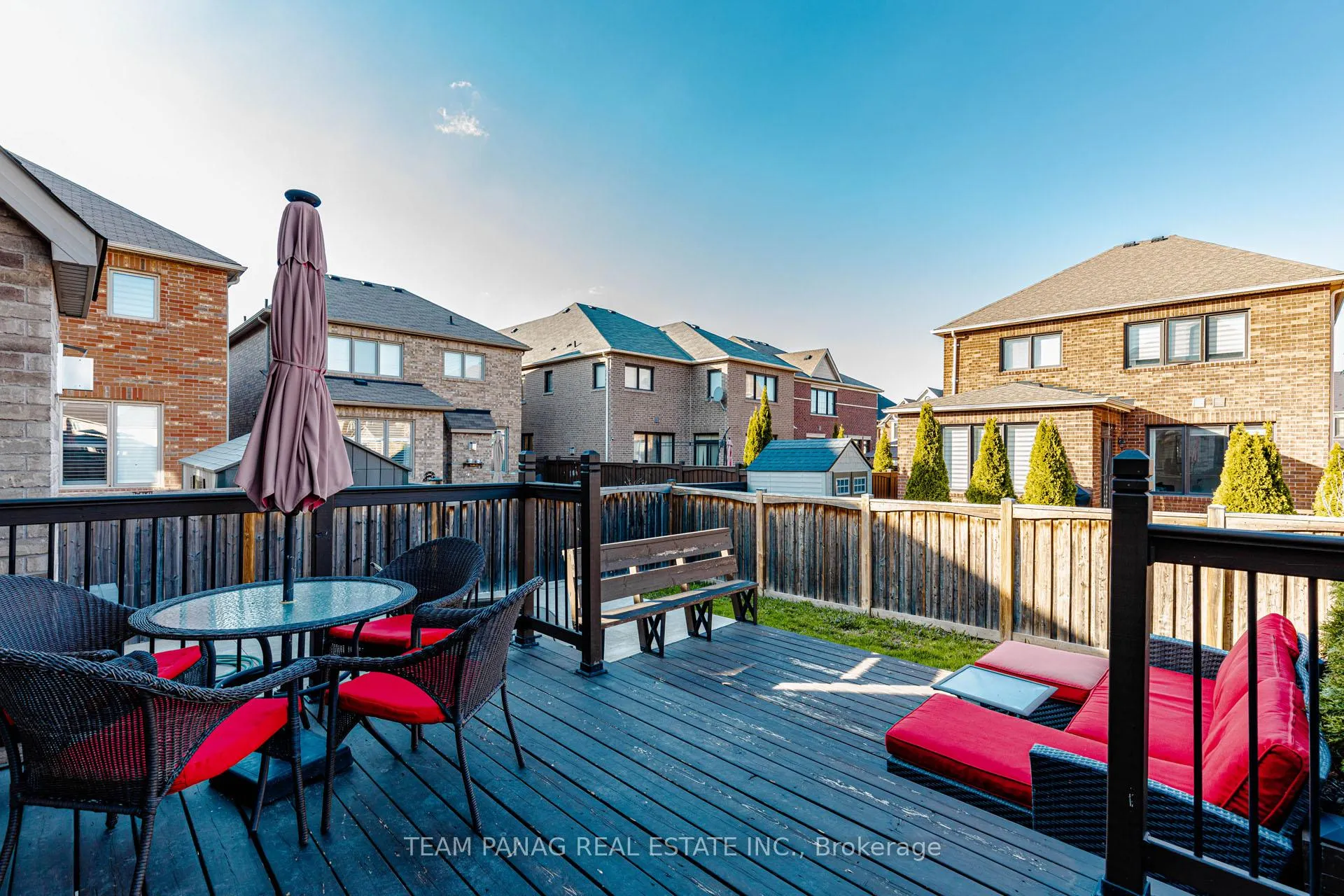 Photo 42 of 4 Bassett Crescent, Brampton, Credit Valley — HOMEH